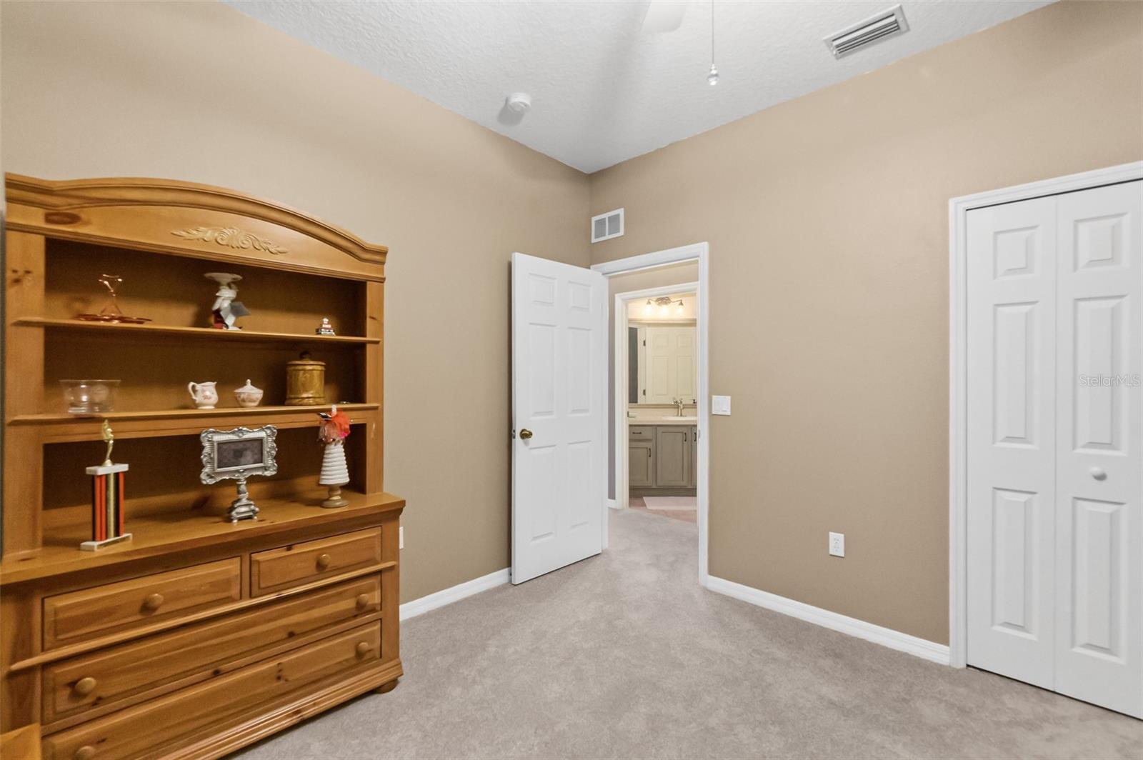 Image 19 of 56 For 6 Evansville Lane