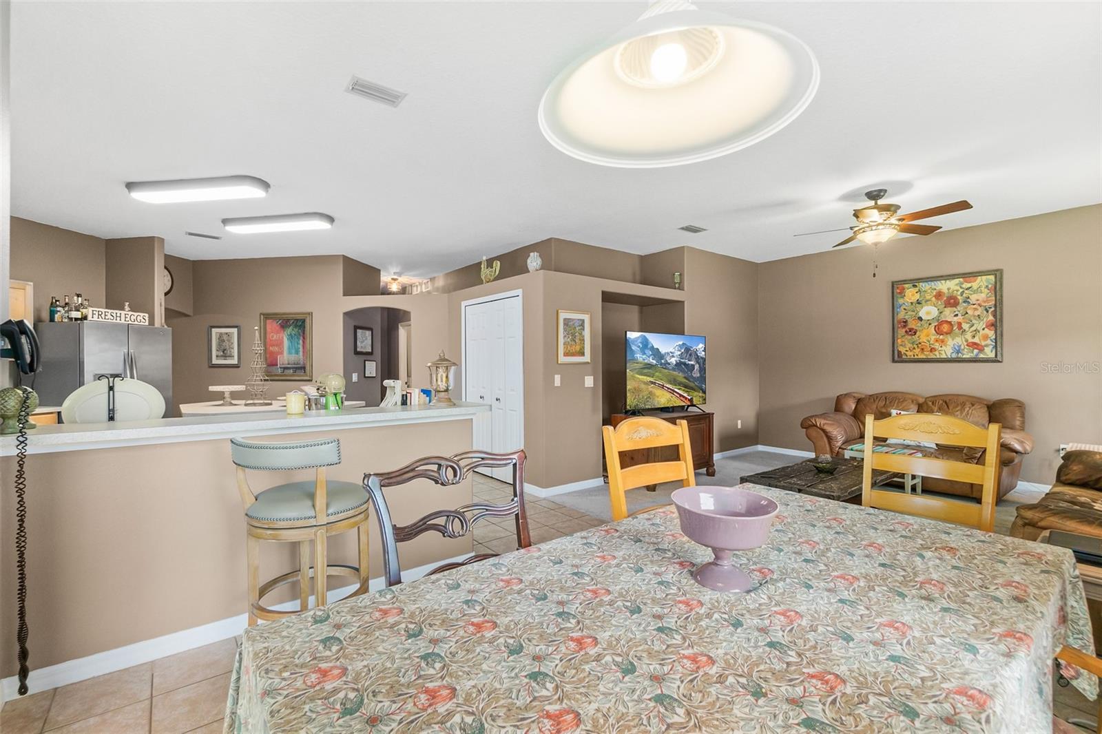 Image 28 of 56 For 6 Evansville Lane