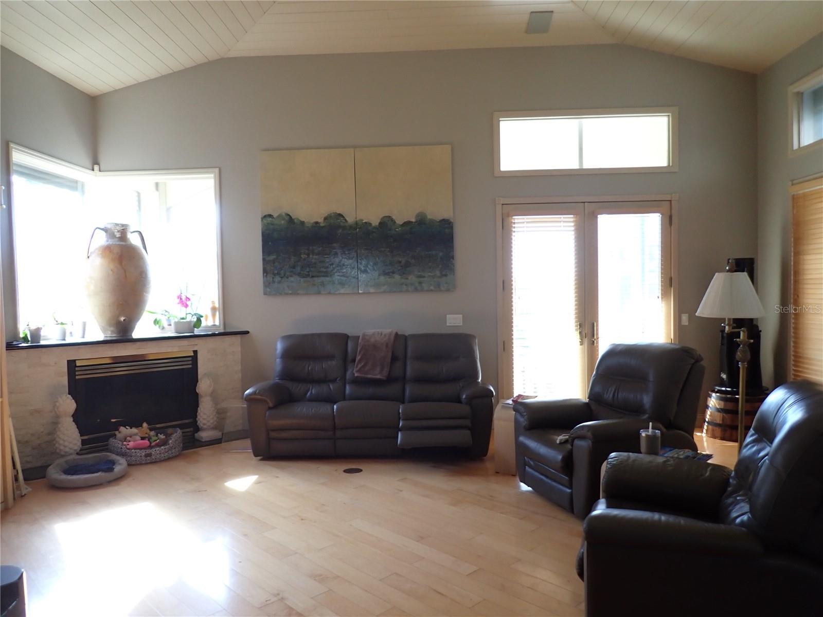 Image 24 of 35 For 25 San Marco Court