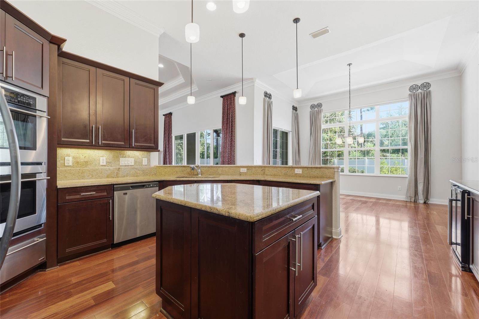 Image 18 of 63 For 10 Winter Haven Court