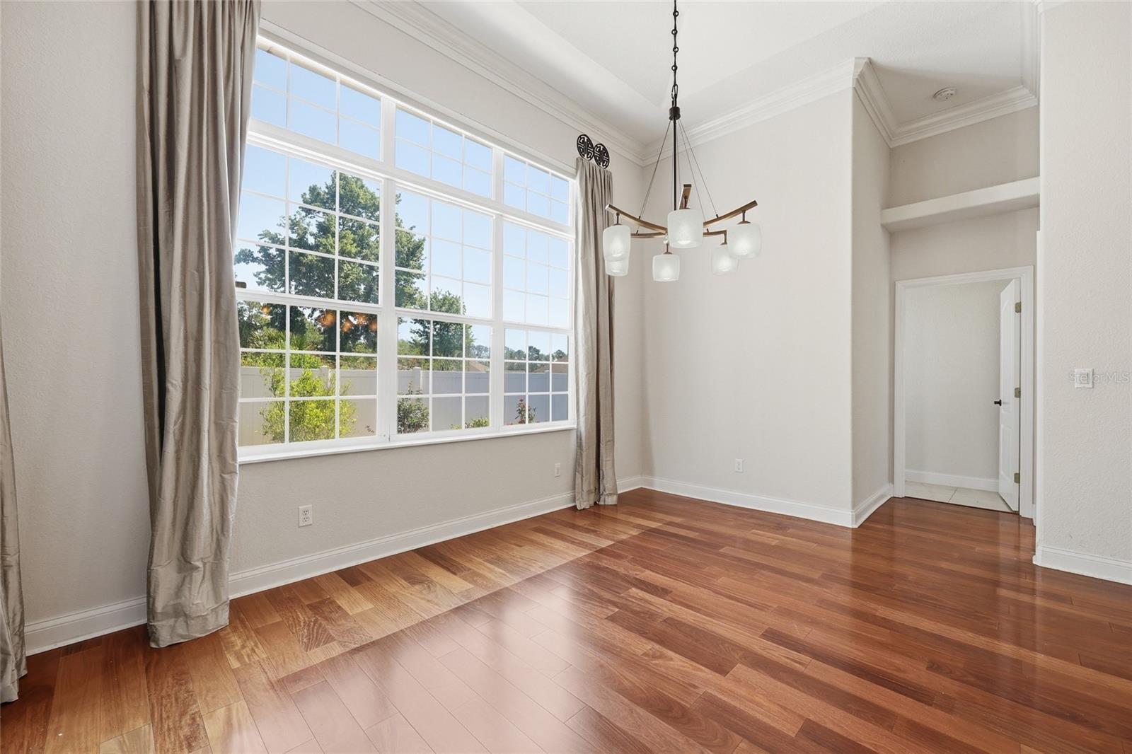 Image 19 of 63 For 10 Winter Haven Court