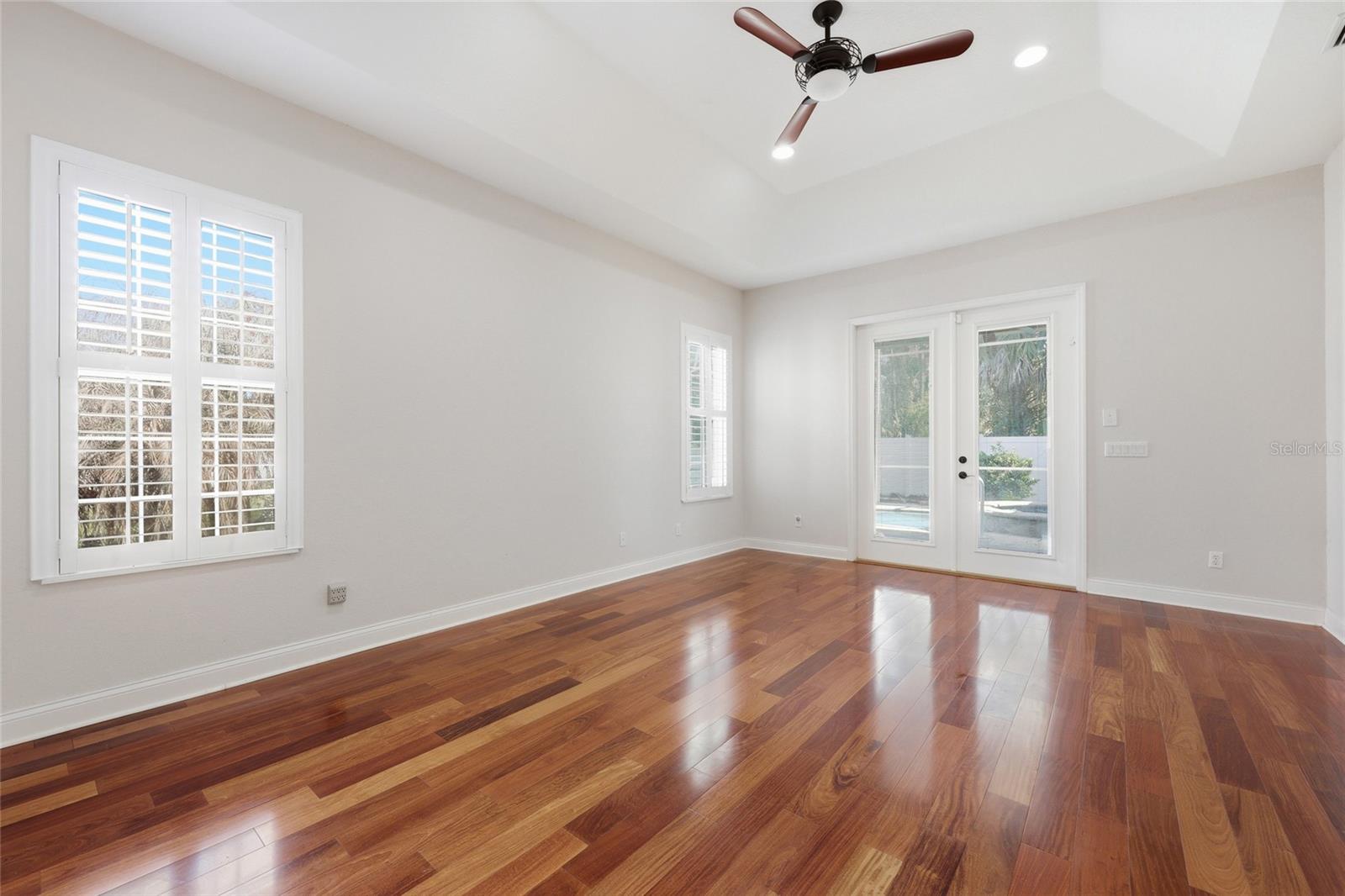 Image 21 of 63 For 10 Winter Haven Court