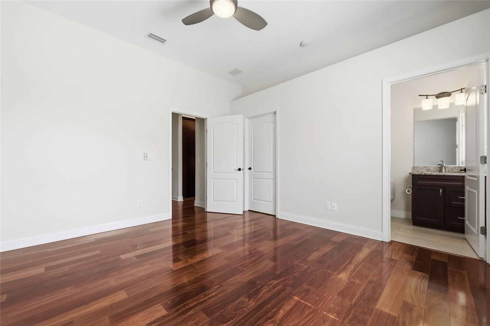 Image 38 of 63 For 10 Winter Haven Court