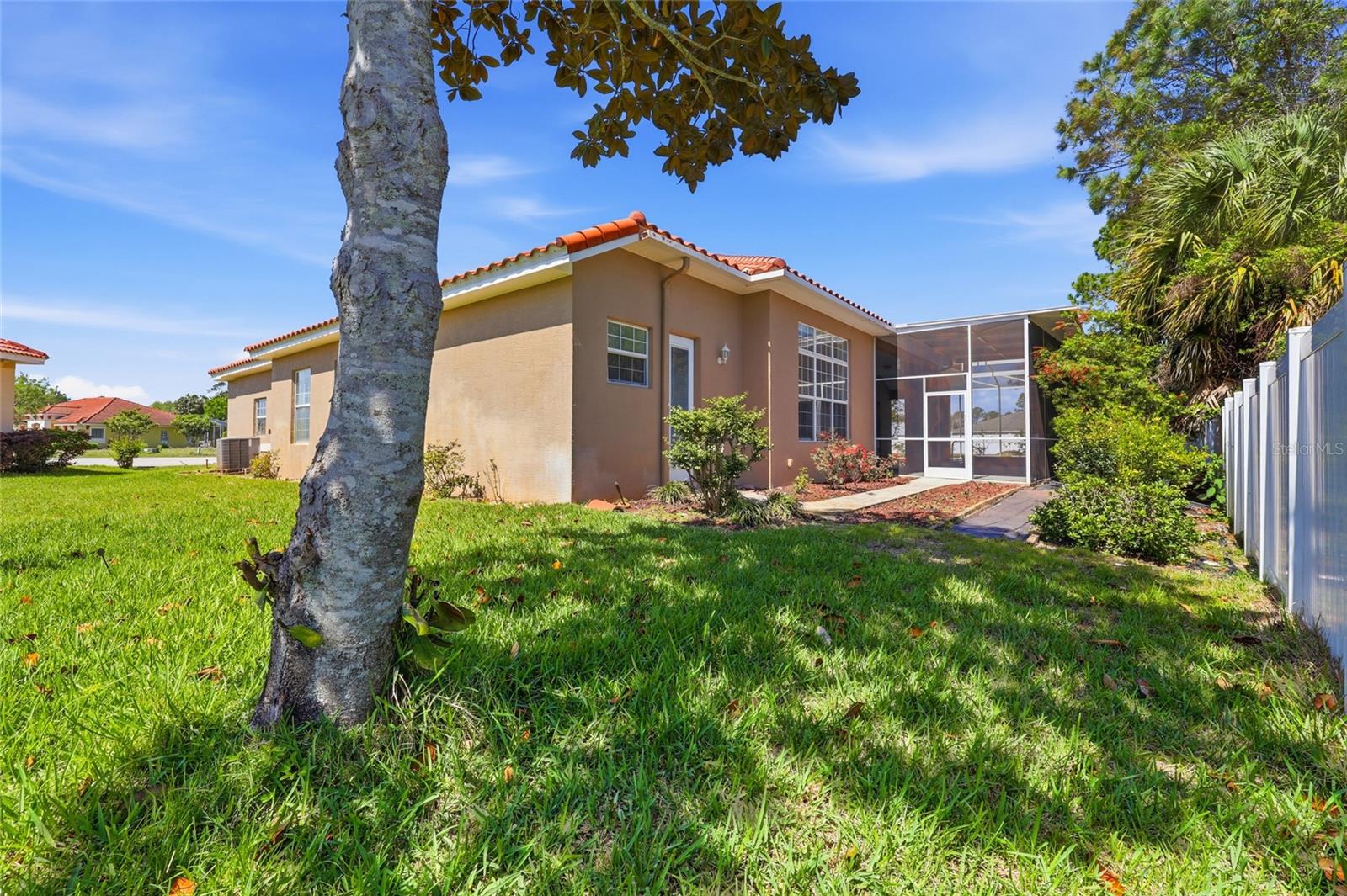 Image 42 of 63 For 10 Winter Haven Court