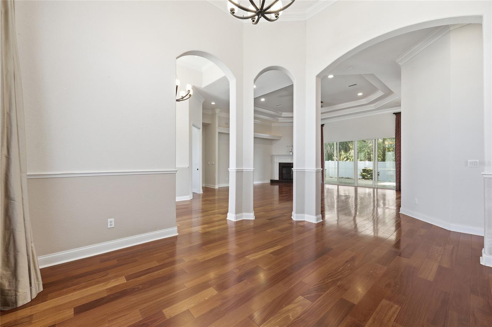 Image 8 of 63 For 10 Winter Haven Court