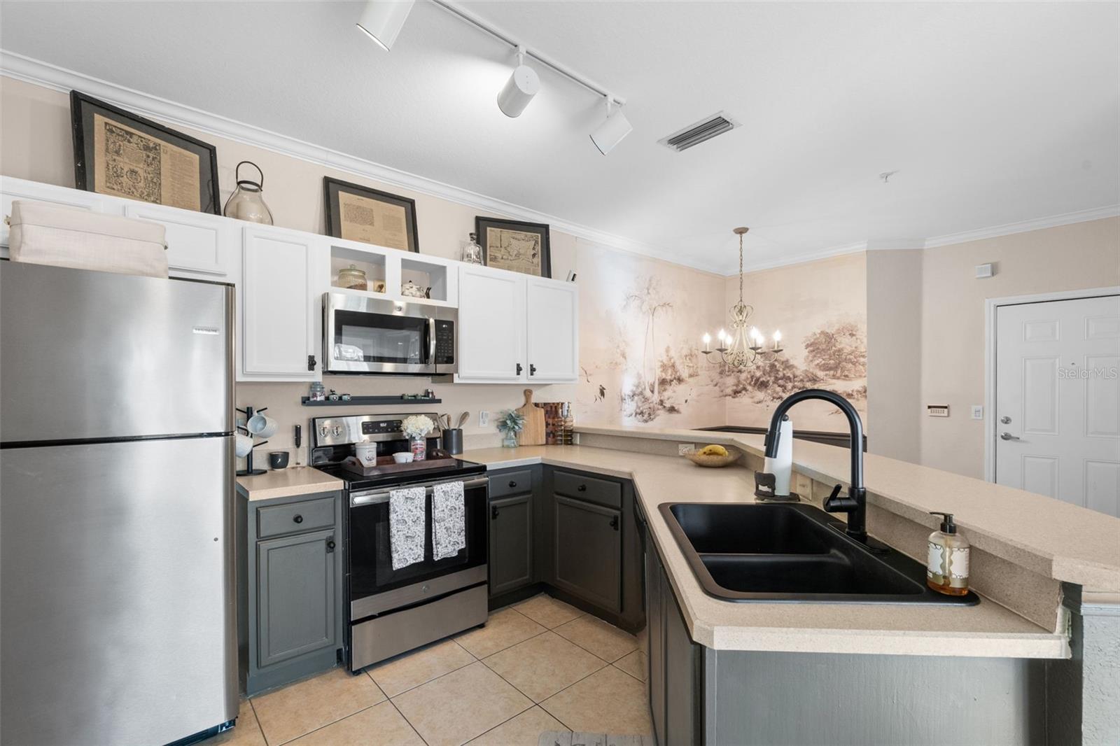 Image 11 of 50 For 245 Old Village Center Circle 7309