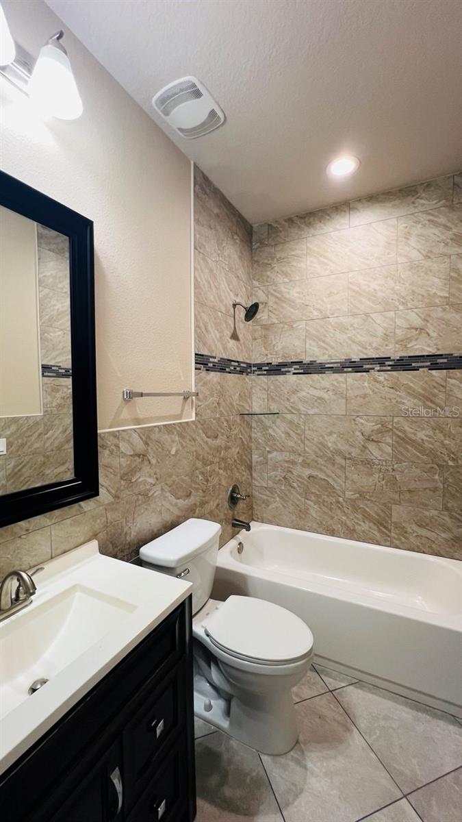 Image 8 of 9 For 57 Columbia Lane B