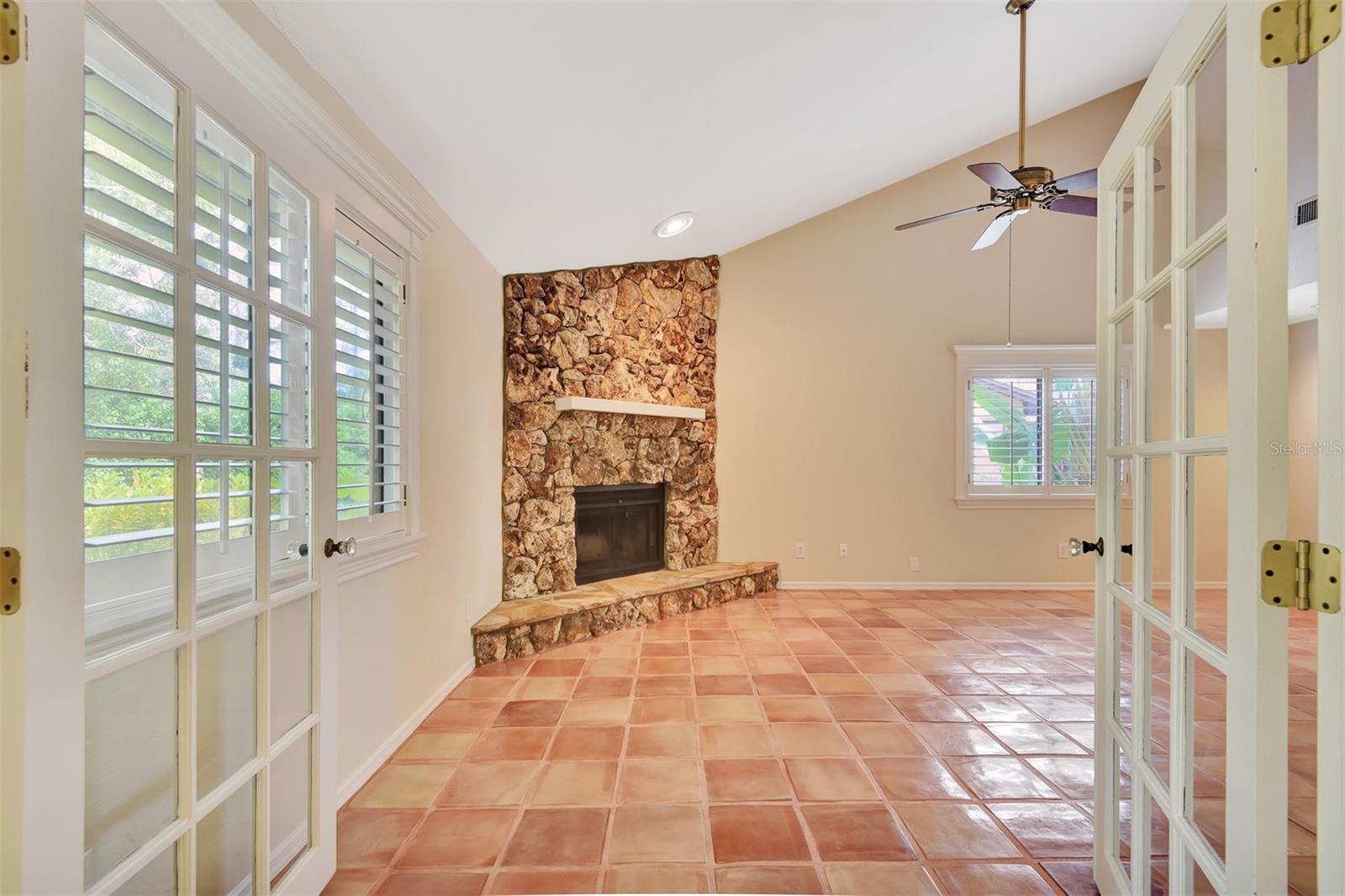 Image 13 of 56 For 105 Horseshoe Trail