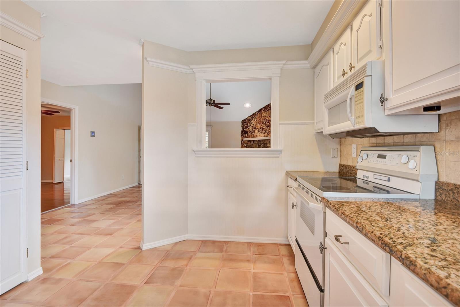 Image 18 of 56 For 105 Horseshoe Trail