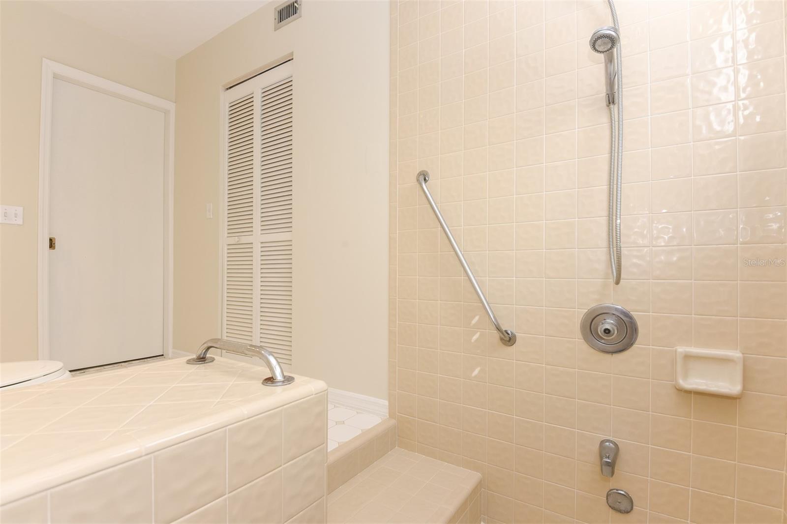 Image 25 of 56 For 105 Horseshoe Trail