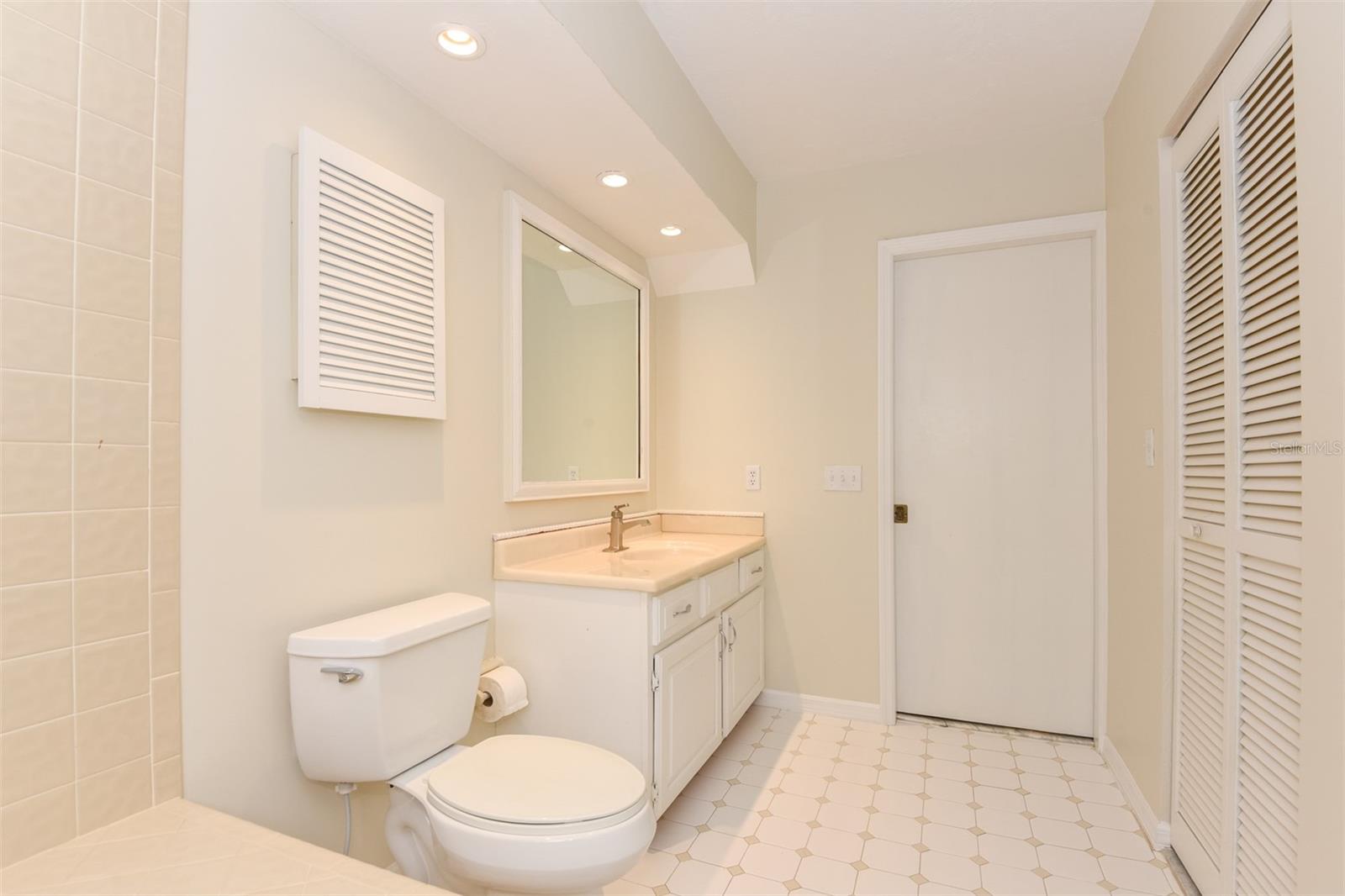 Image 27 of 56 For 105 Horseshoe Trail