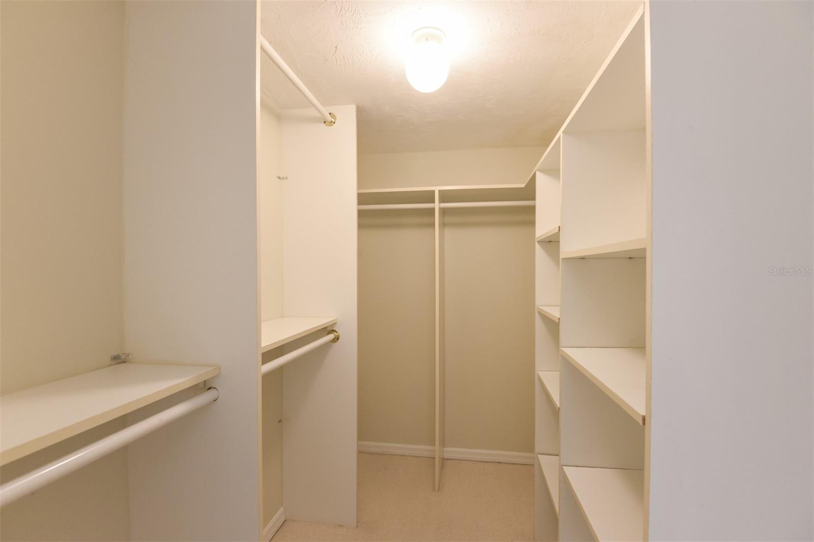 Image 28 of 56 For 105 Horseshoe Trail