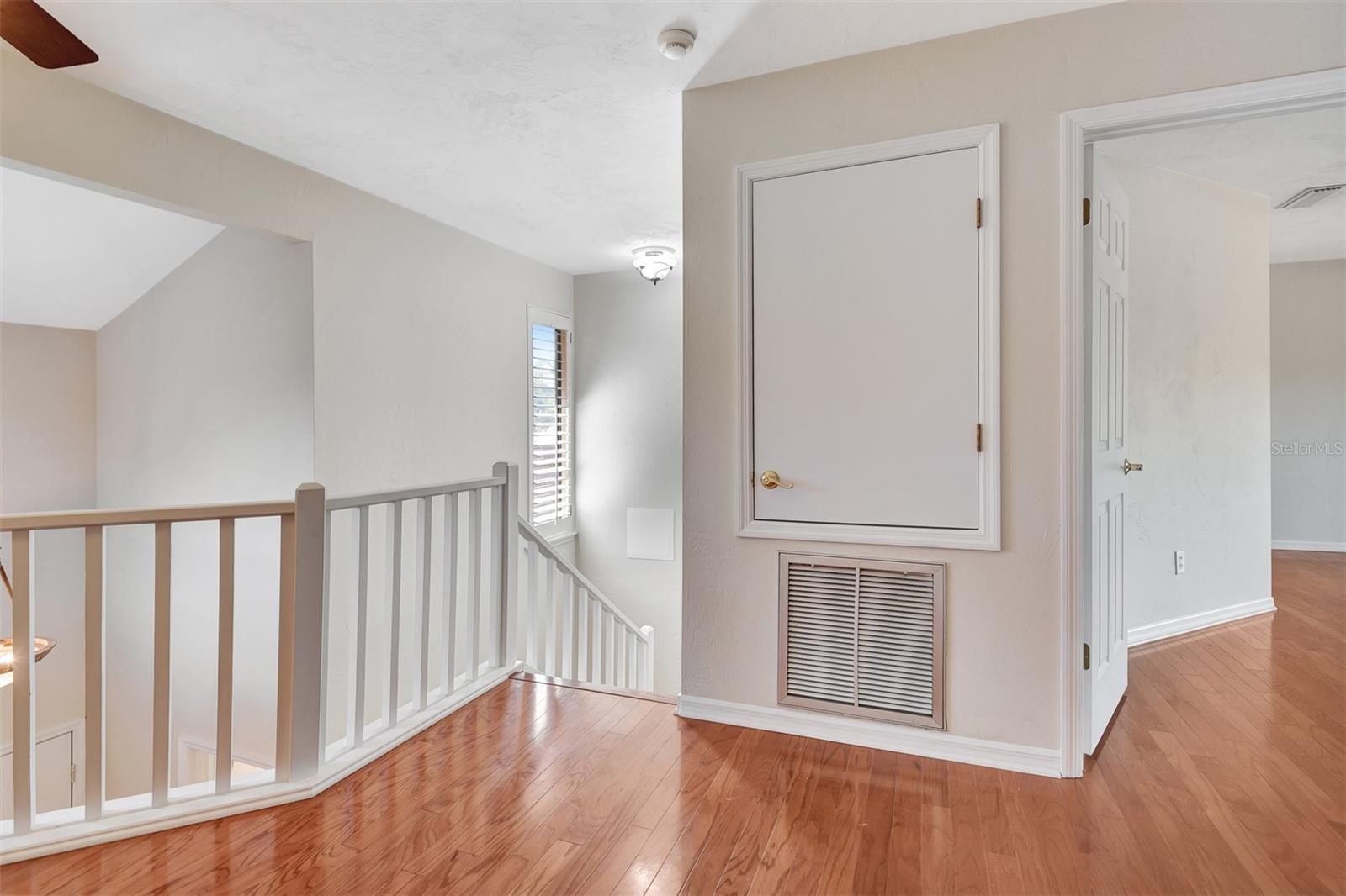 Image 30 of 56 For 105 Horseshoe Trail