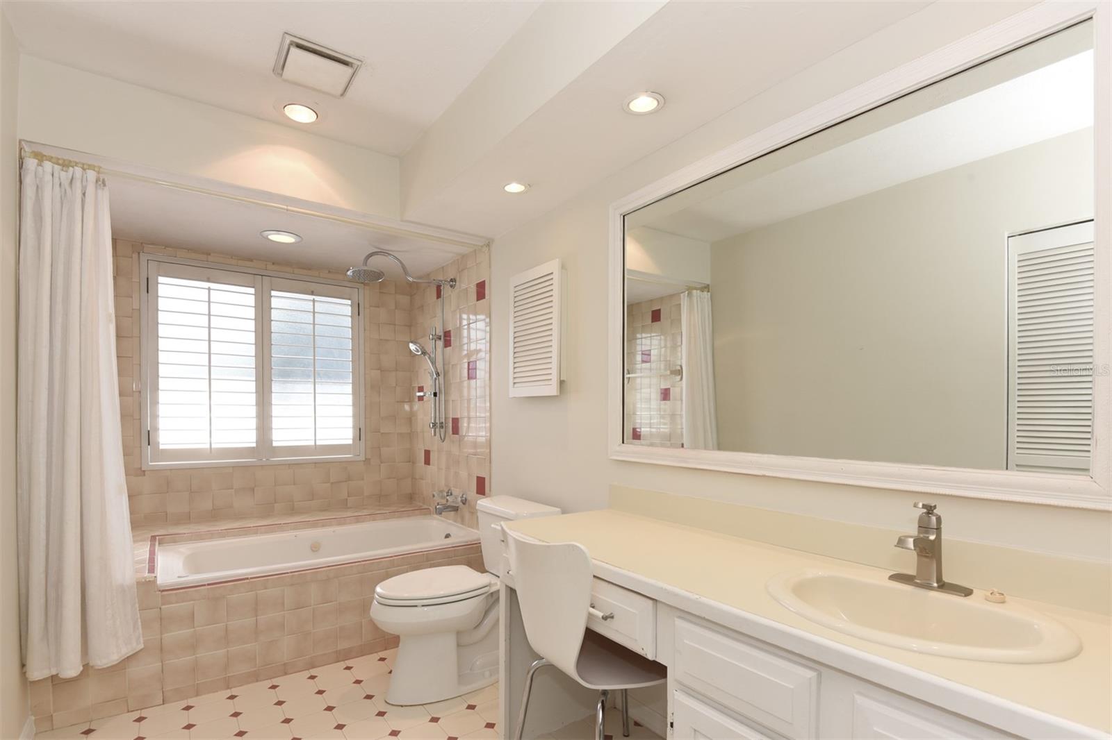 Image 49 of 56 For 105 Horseshoe Trail