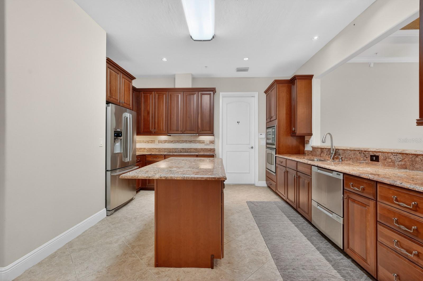 Image 16 of 51 For 40 Casa Bella Circle 1101