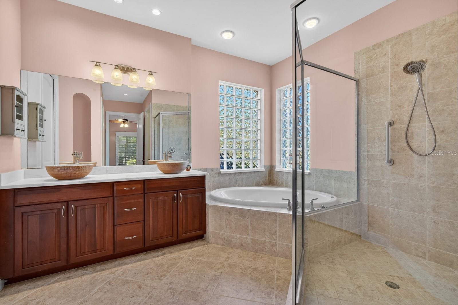 Image 19 of 51 For 40 Casa Bella Circle 1101