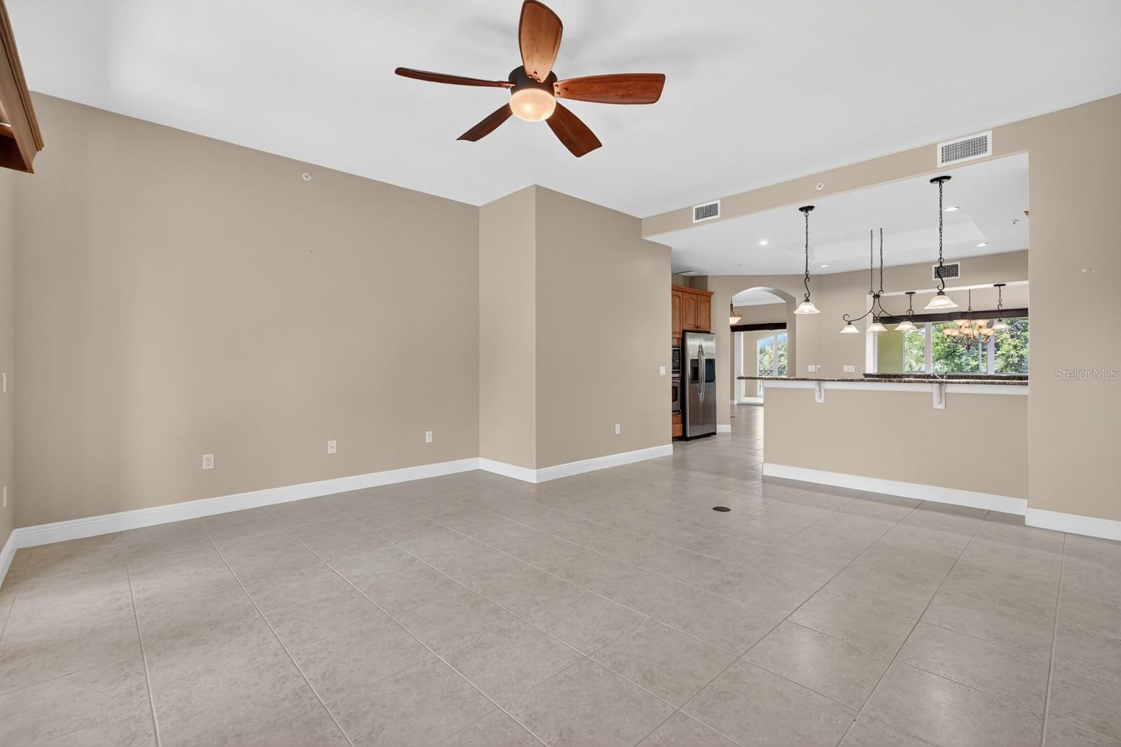 Image 13 of 59 For 40 Casa Bella Circle 1102