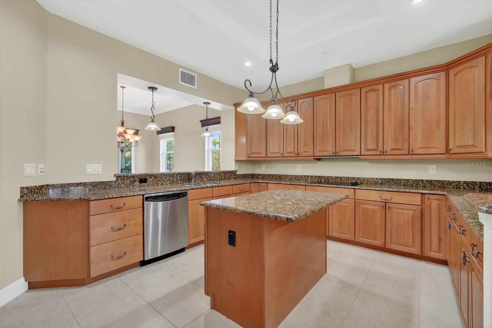 Image 16 of 59 For 40 Casa Bella Circle 1102