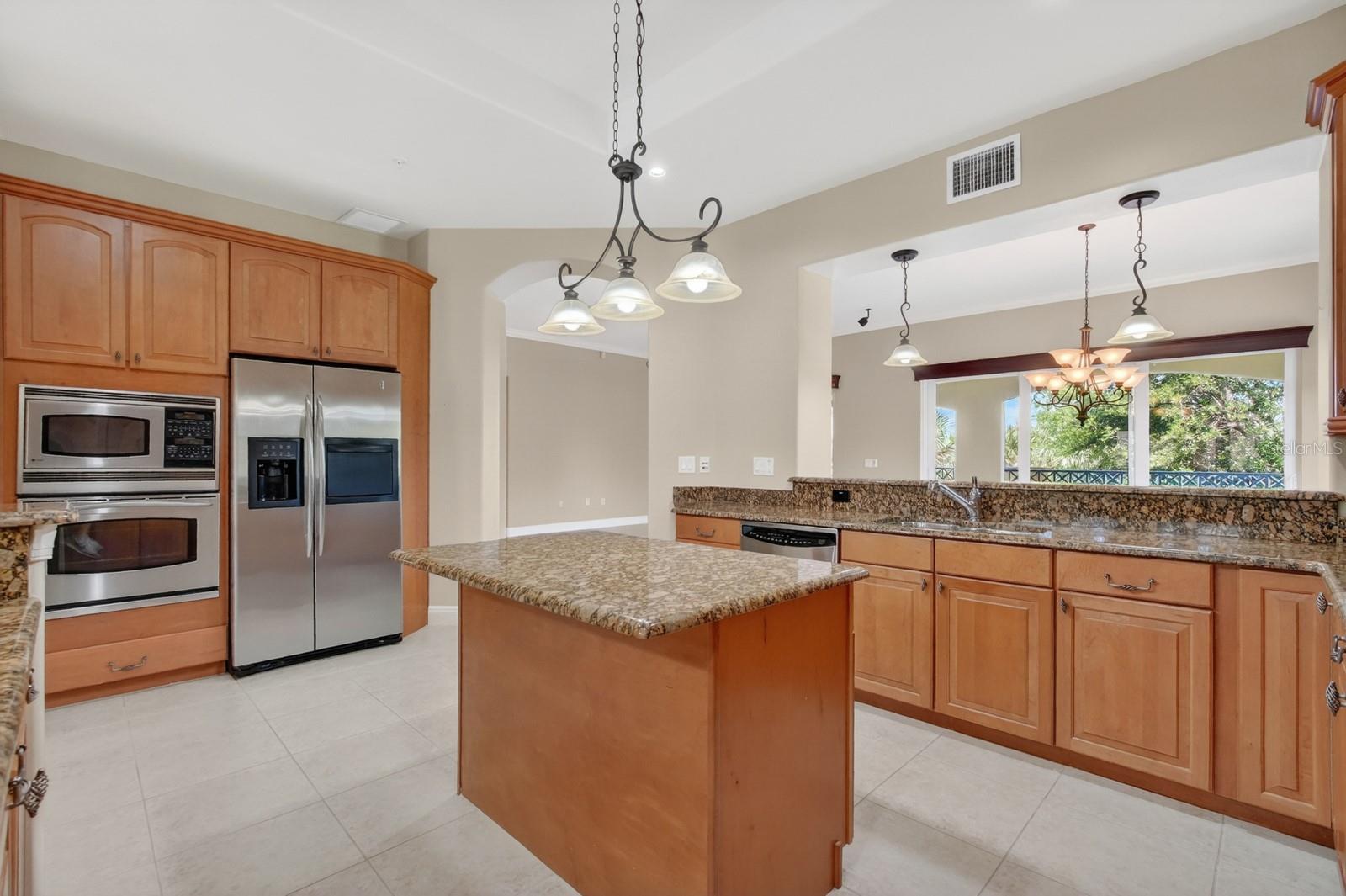 Image 17 of 59 For 40 Casa Bella Circle 1102