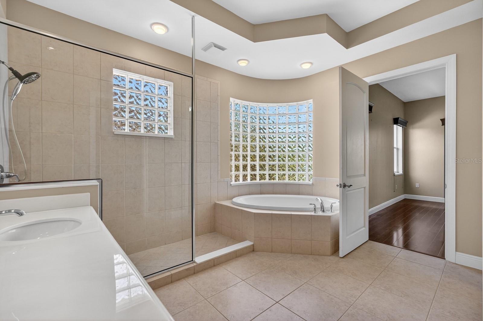 Image 26 of 59 For 40 Casa Bella Circle 1102