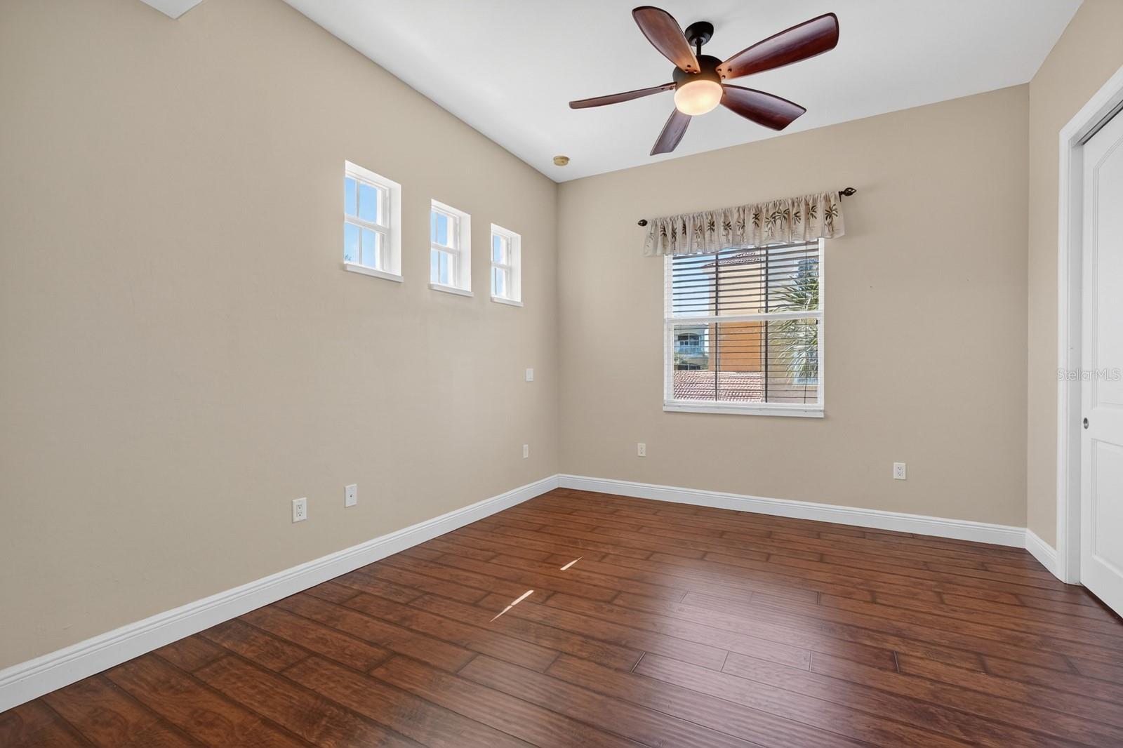 Image 29 of 59 For 40 Casa Bella Circle 1102