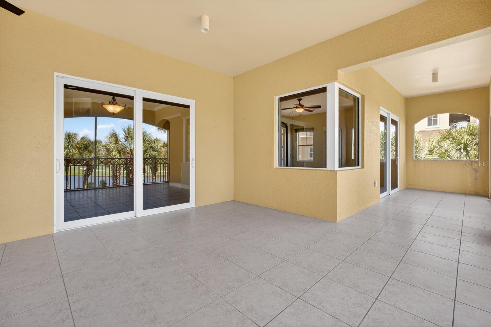 Image 38 of 59 For 40 Casa Bella Circle 1102