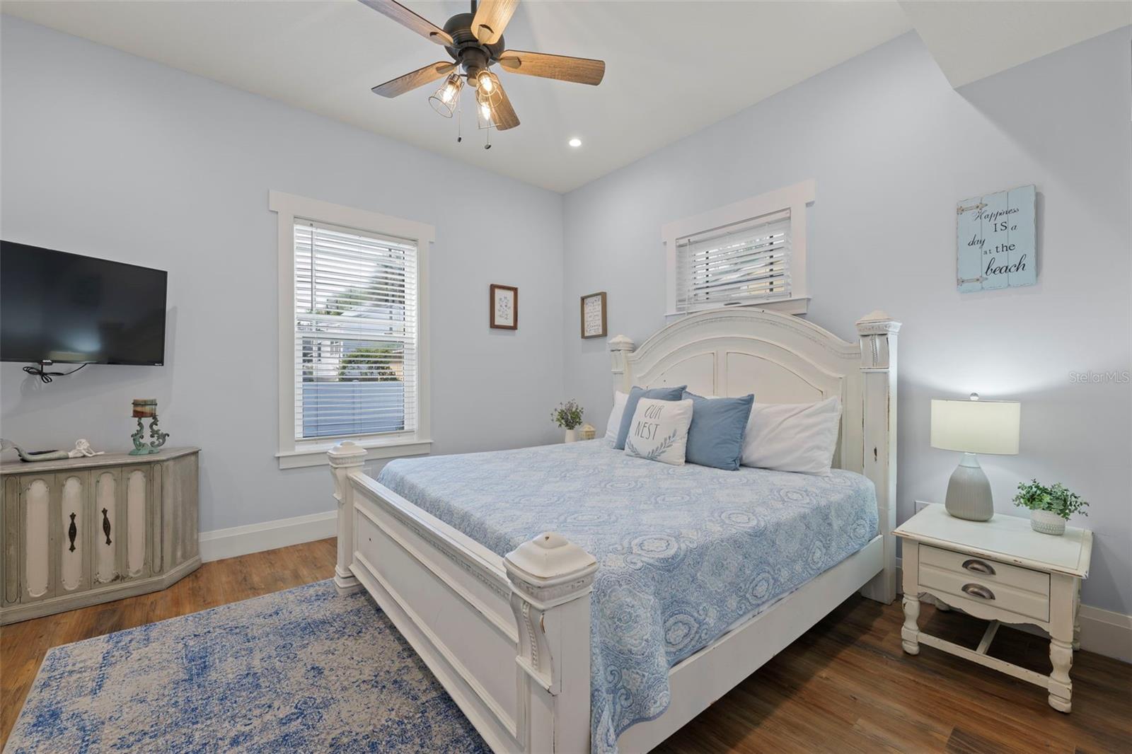 Image 19 of 45 For 23 Cincinnati Avenue