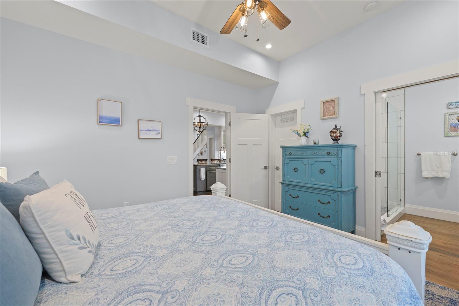 Image 20 of 45 For 23 Cincinnati Avenue