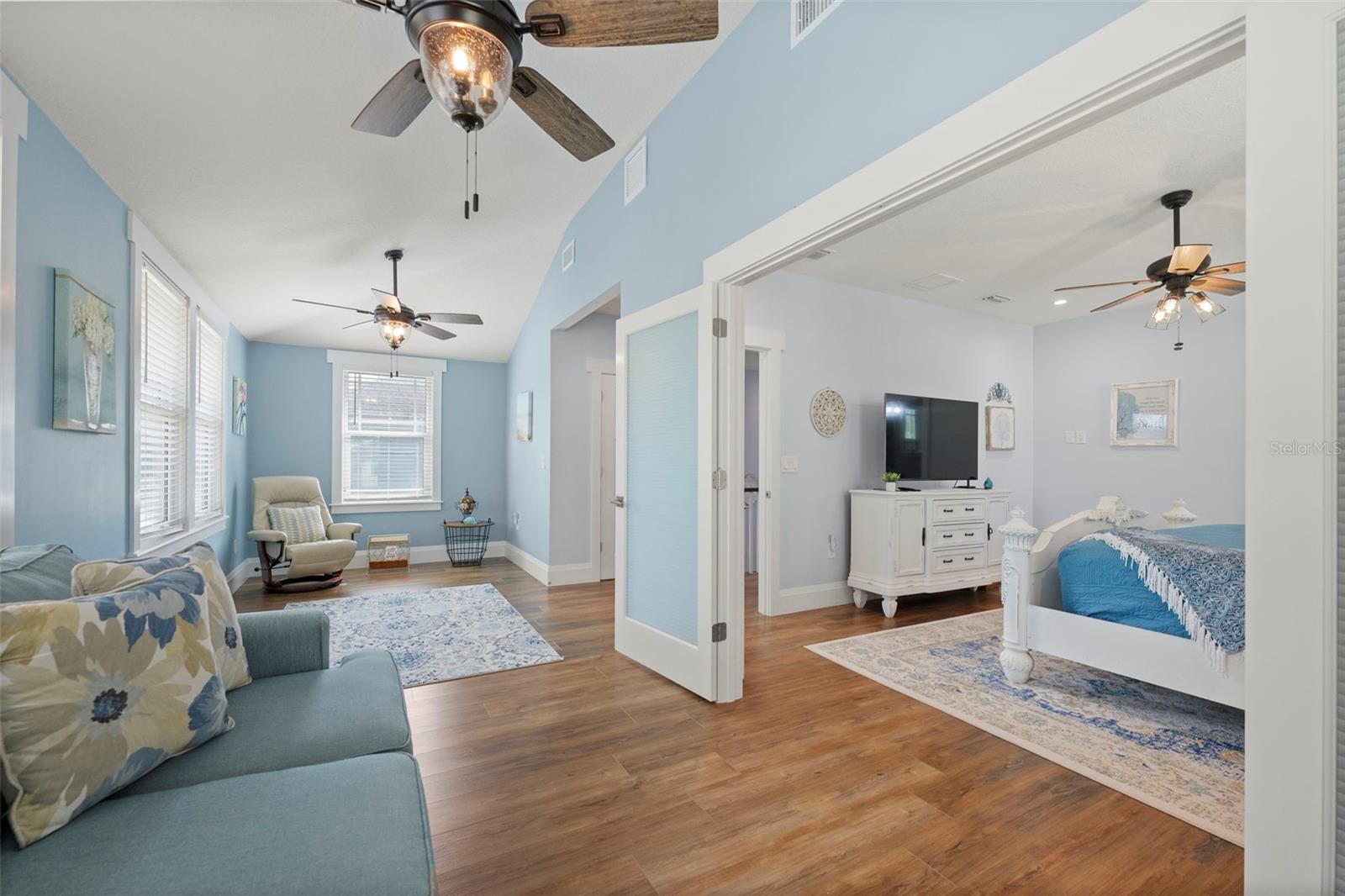 Image 24 of 45 For 23 Cincinnati Avenue