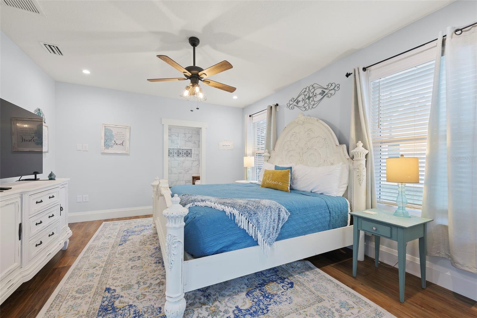 Image 25 of 45 For 23 Cincinnati Avenue