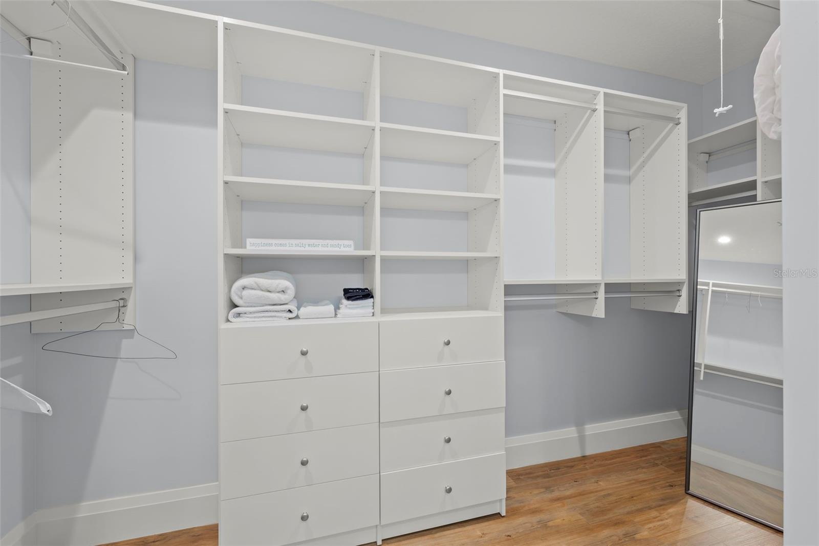 Image 29 of 45 For 23 Cincinnati Avenue