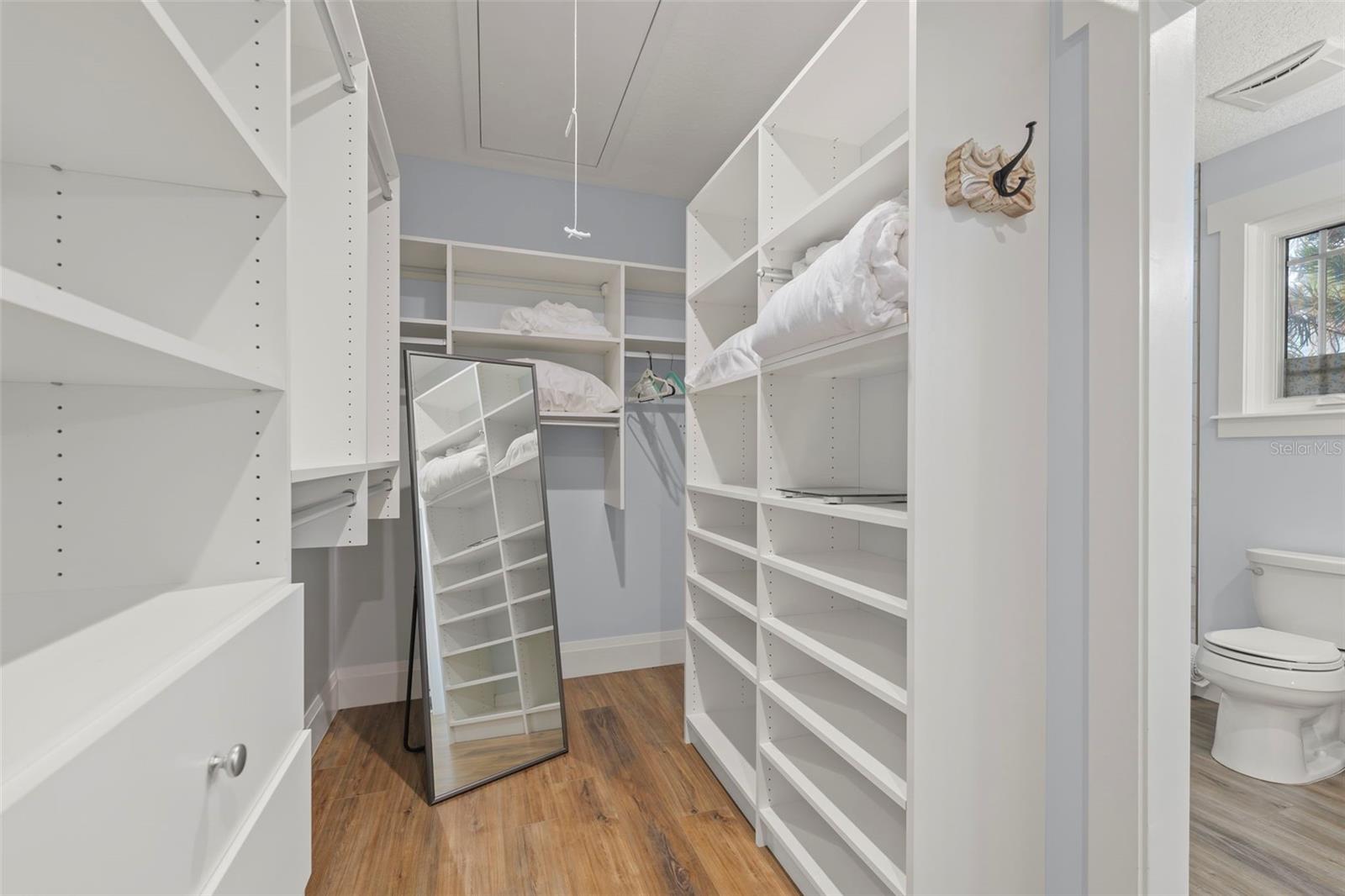 Image 30 of 45 For 23 Cincinnati Avenue