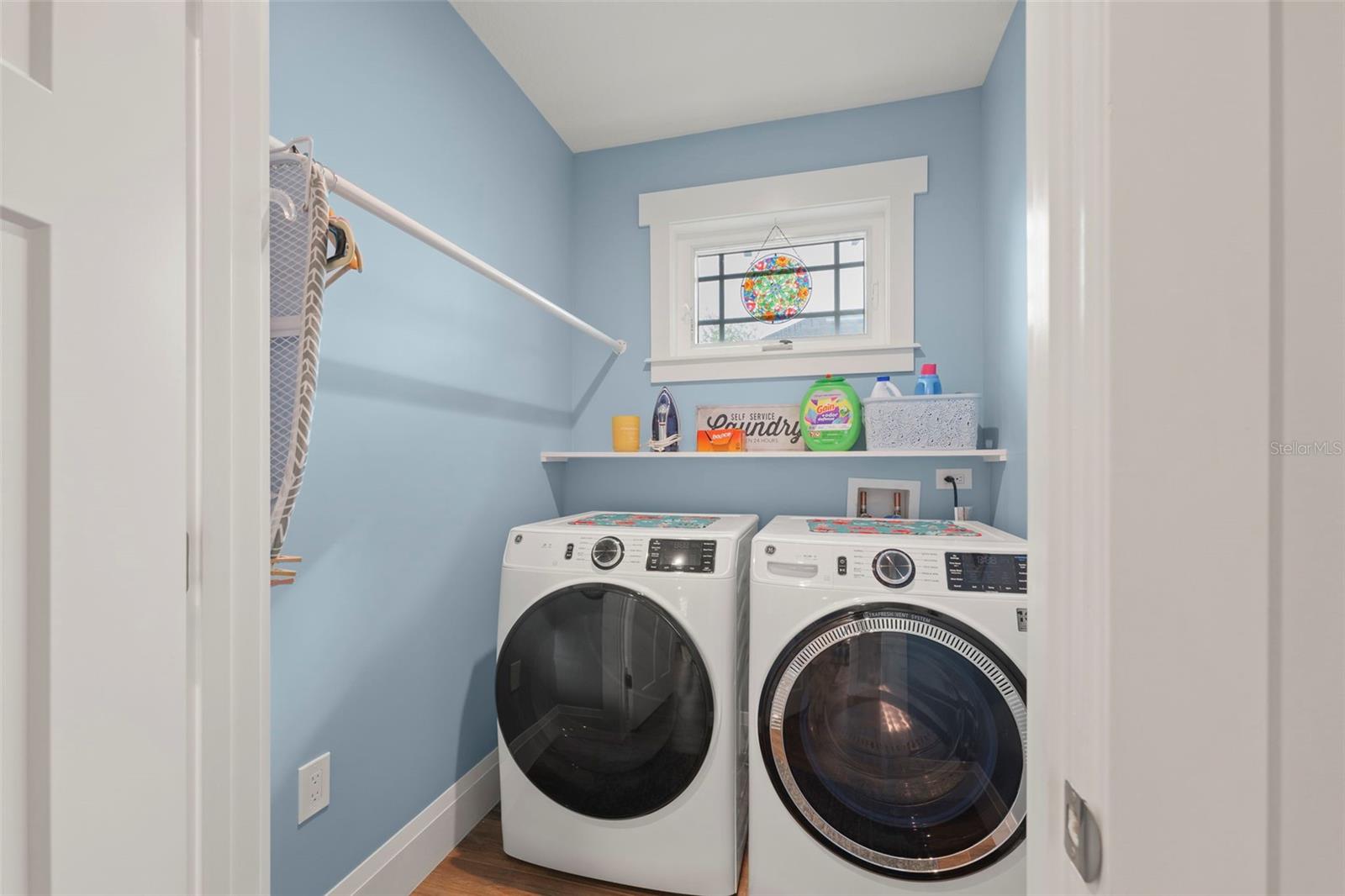 Image 32 of 45 For 23 Cincinnati Avenue