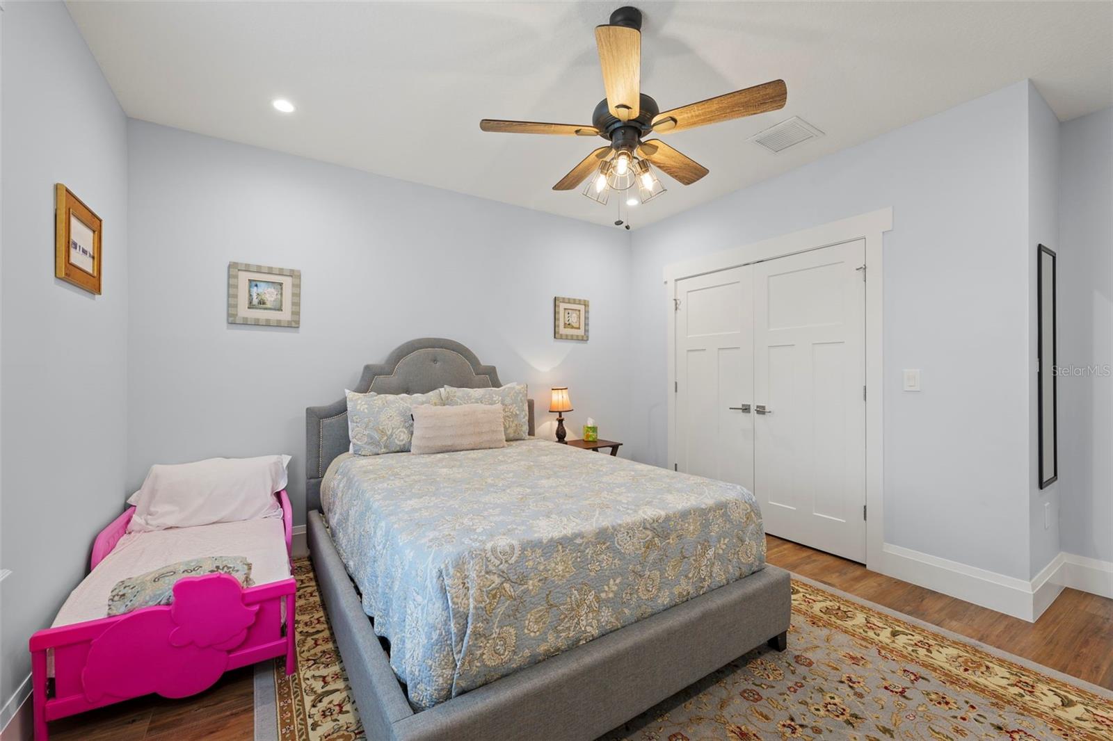 Image 36 of 45 For 23 Cincinnati Avenue