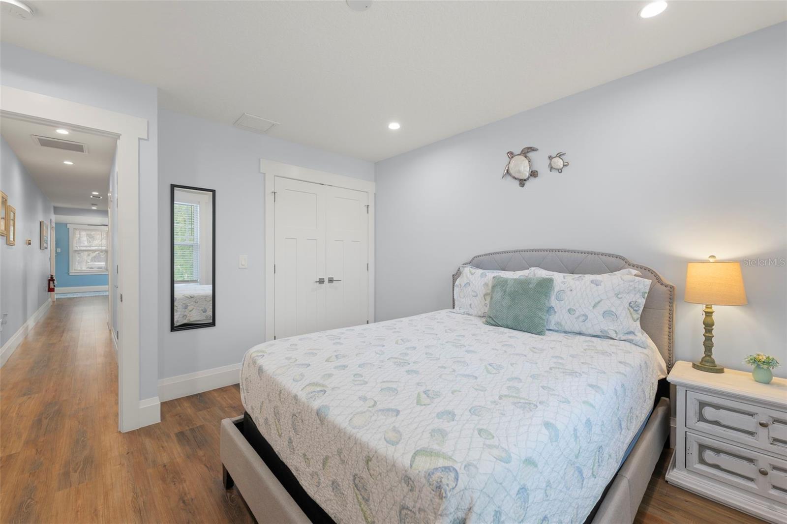 Image 37 of 45 For 23 Cincinnati Avenue