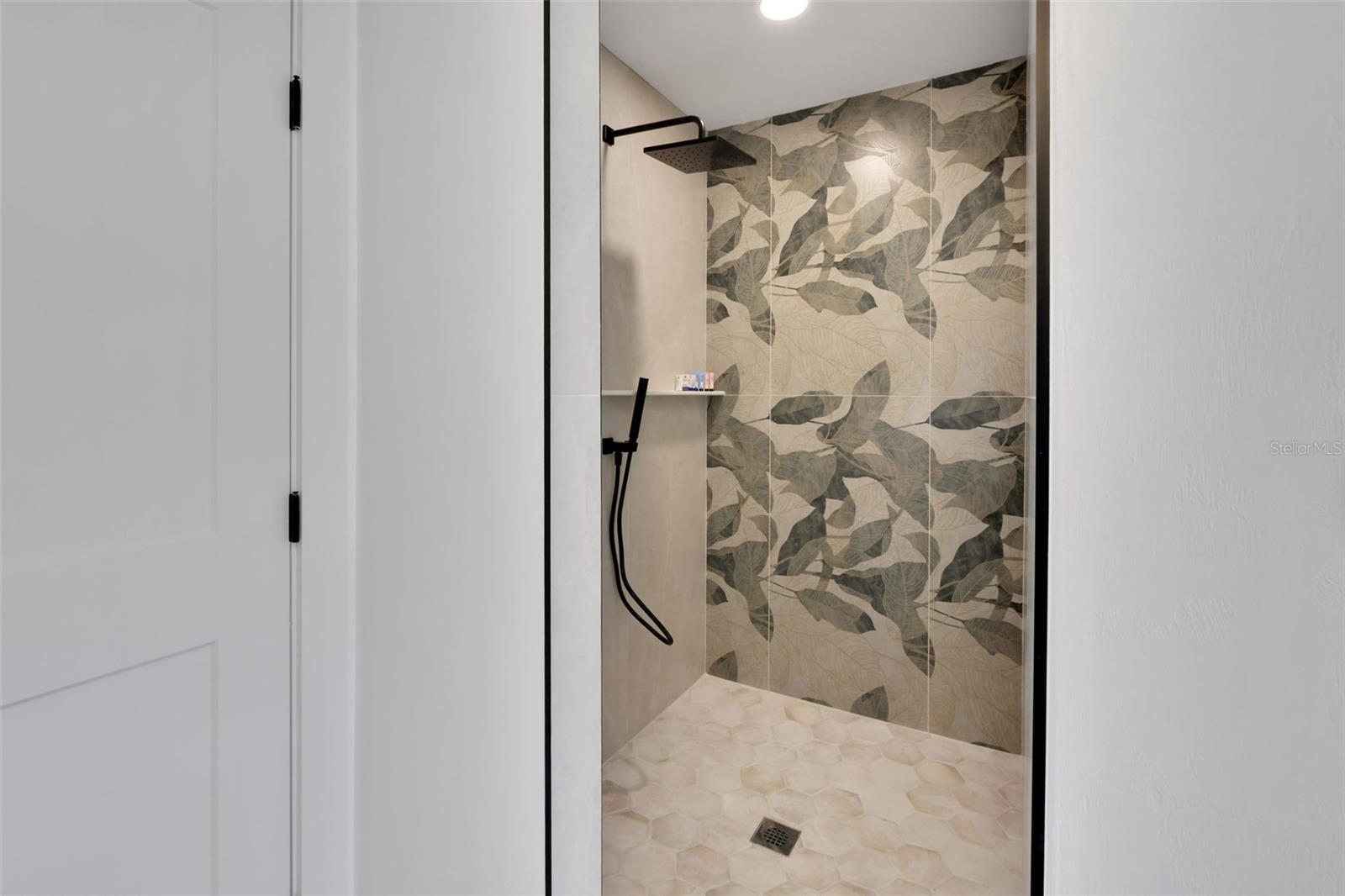 Image 11 of 80 For 39 Park Avenue