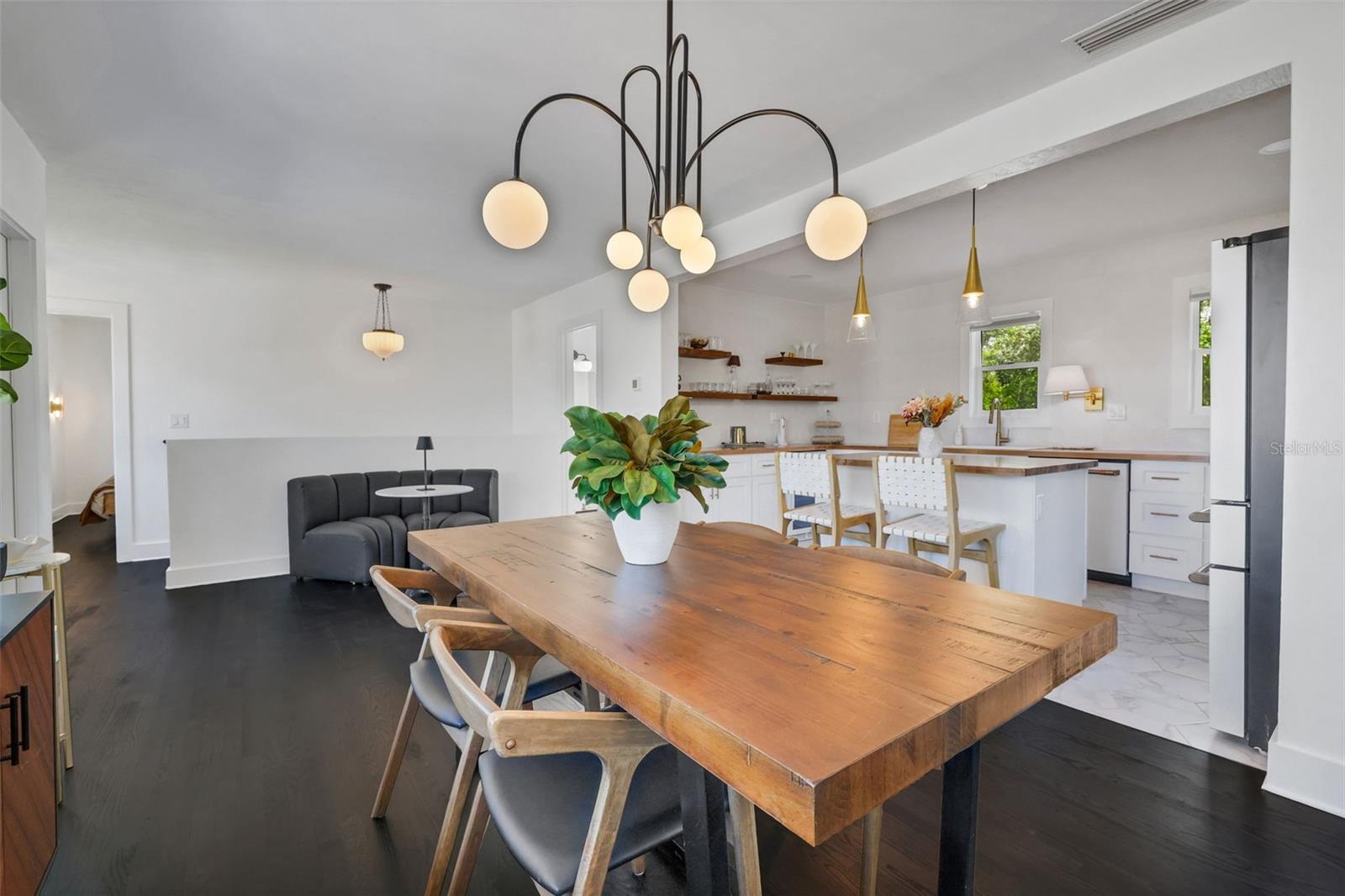 Image 32 of 80 For 39 Park Avenue