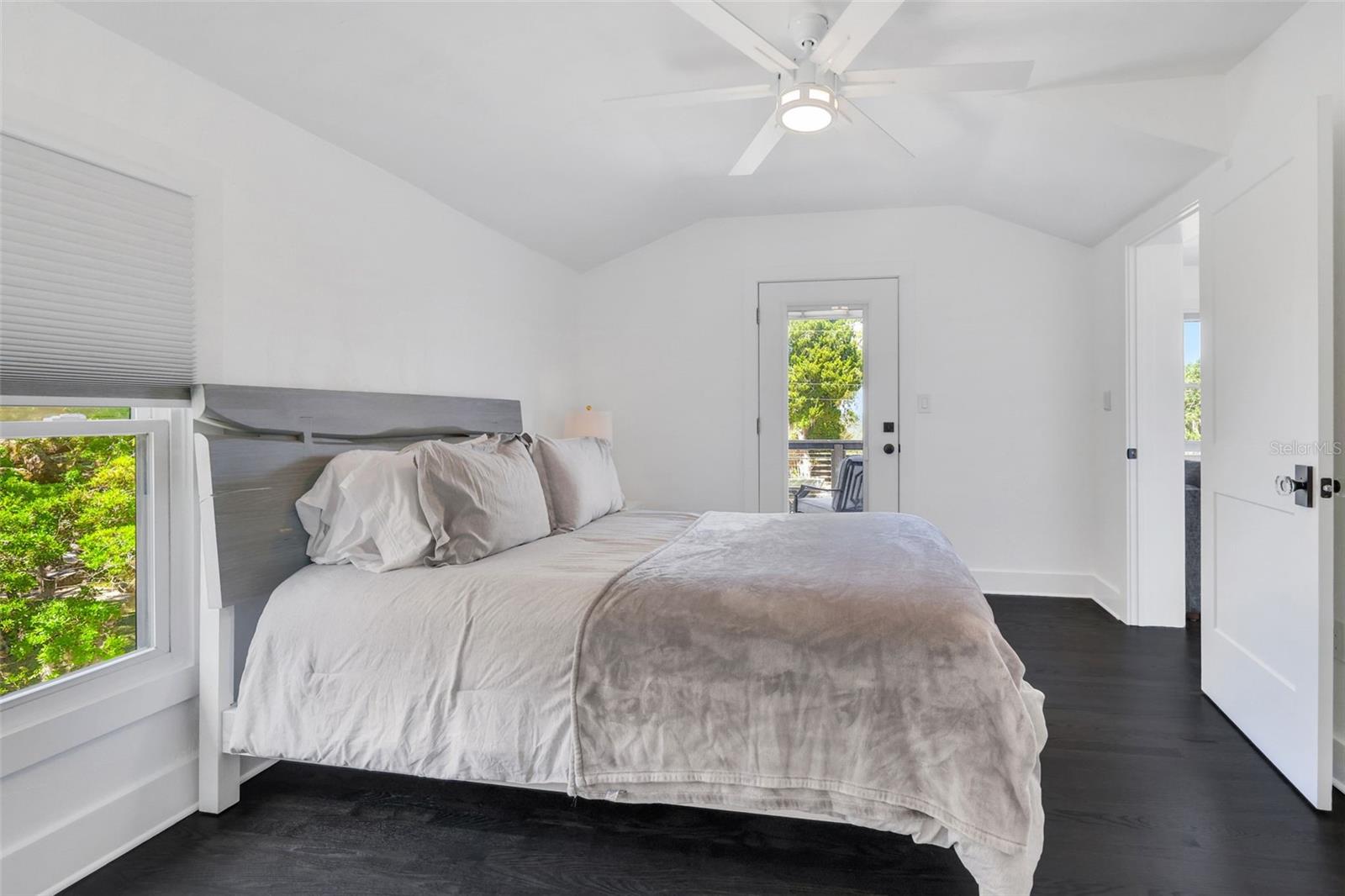 Image 38 of 80 For 39 Park Avenue