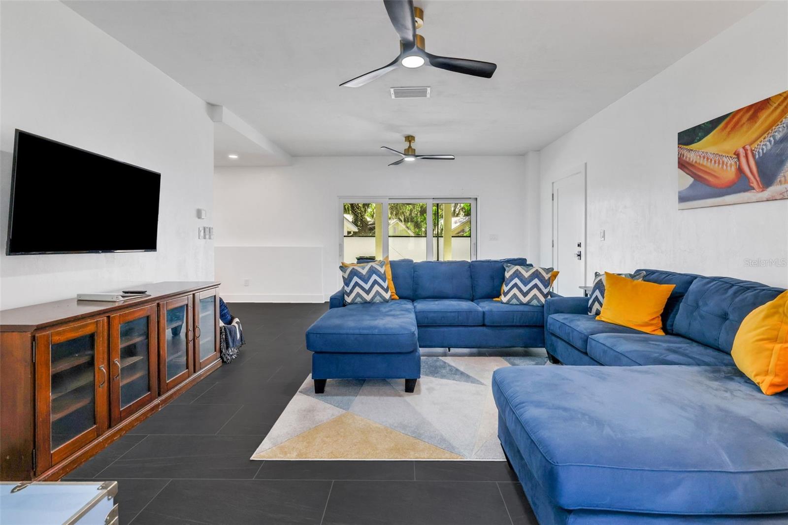 Image 4 of 80 For 39 Park Avenue