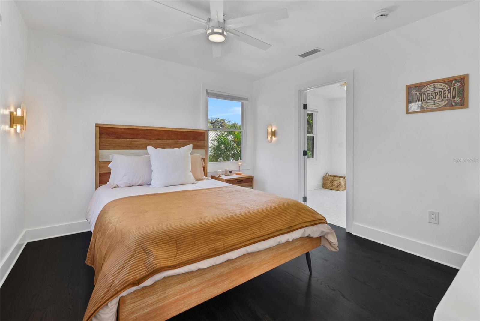 Image 42 of 80 For 39 Park Avenue