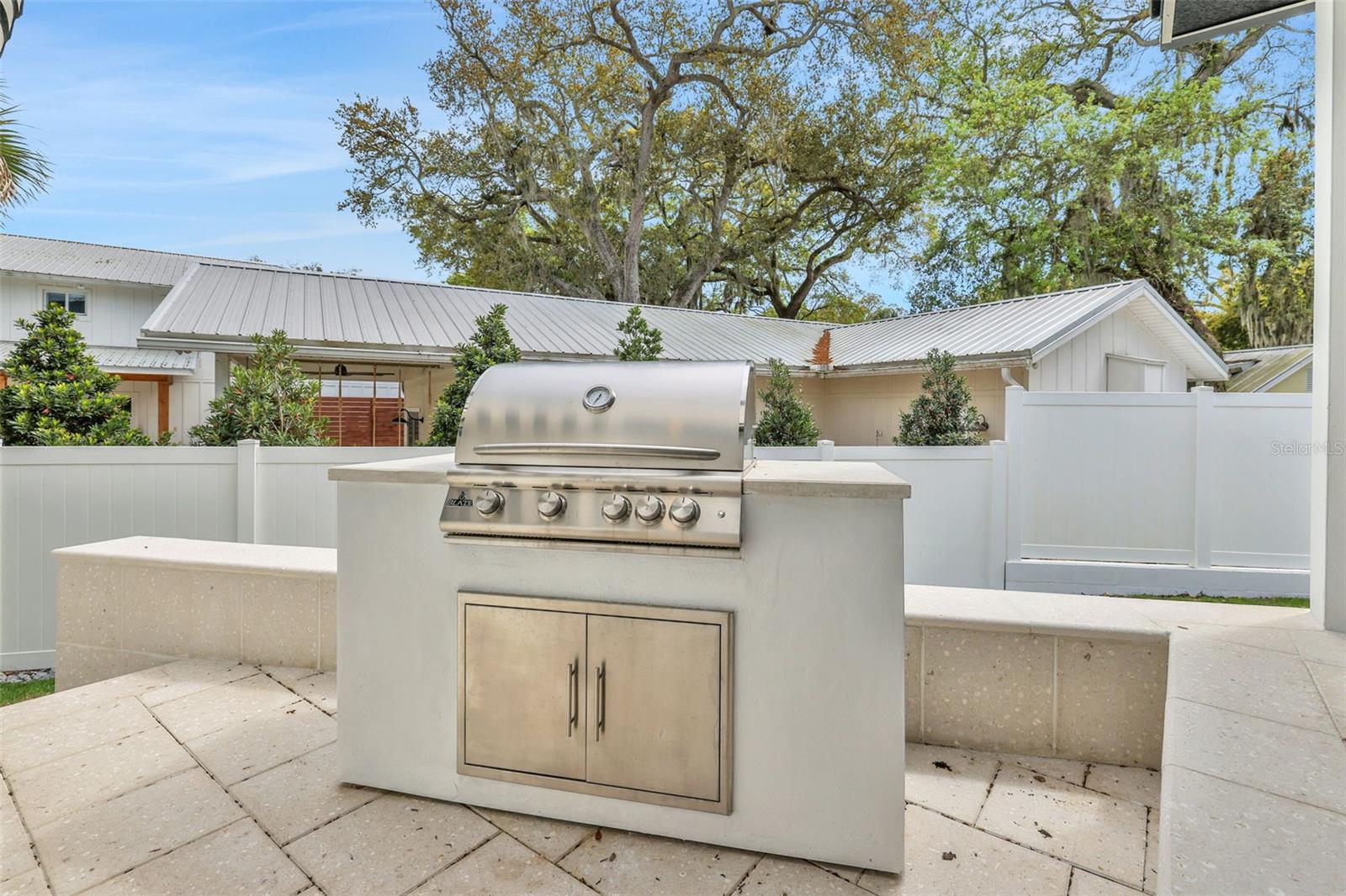 Image 62 of 80 For 39 Park Avenue