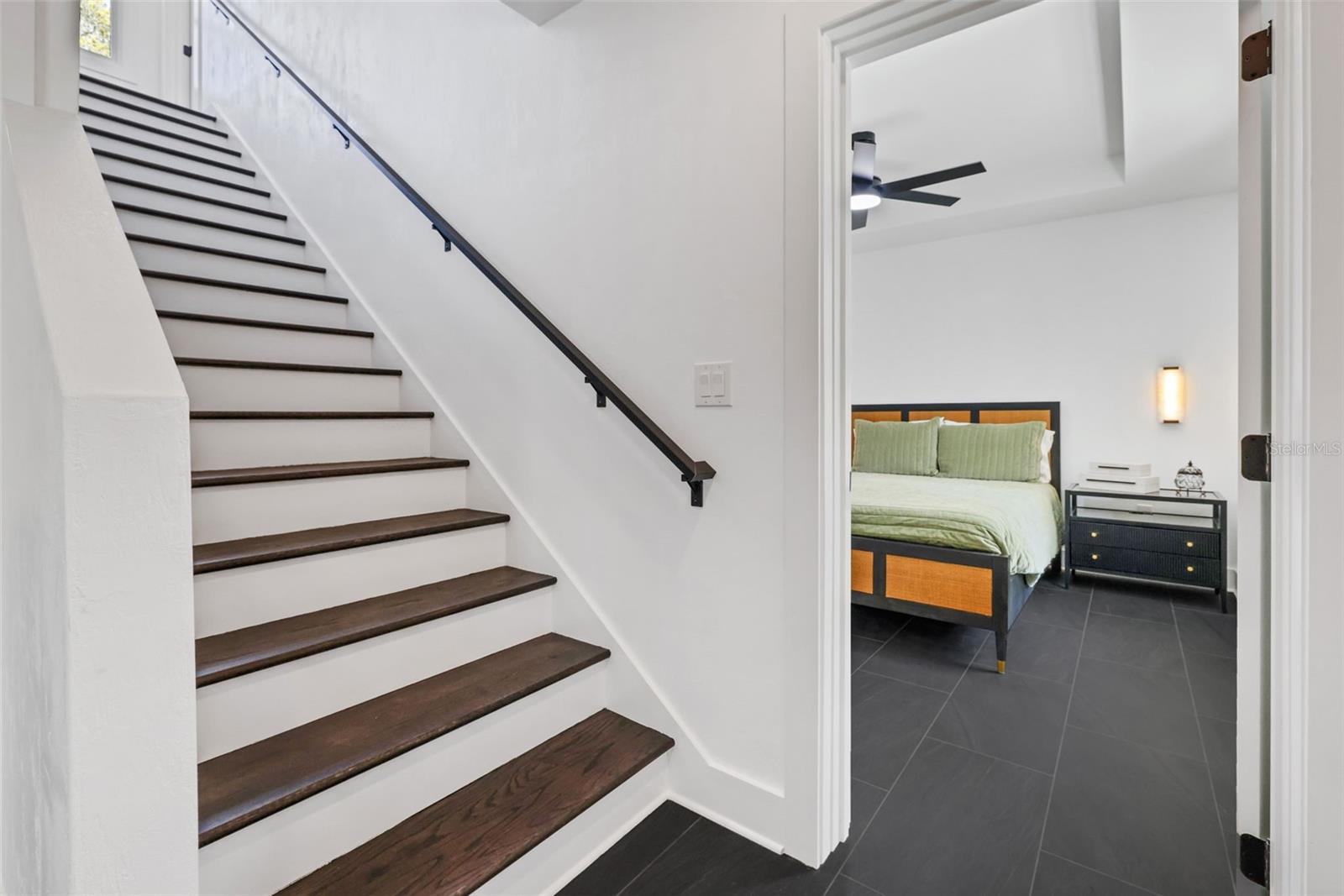 Image 7 of 80 For 39 Park Avenue