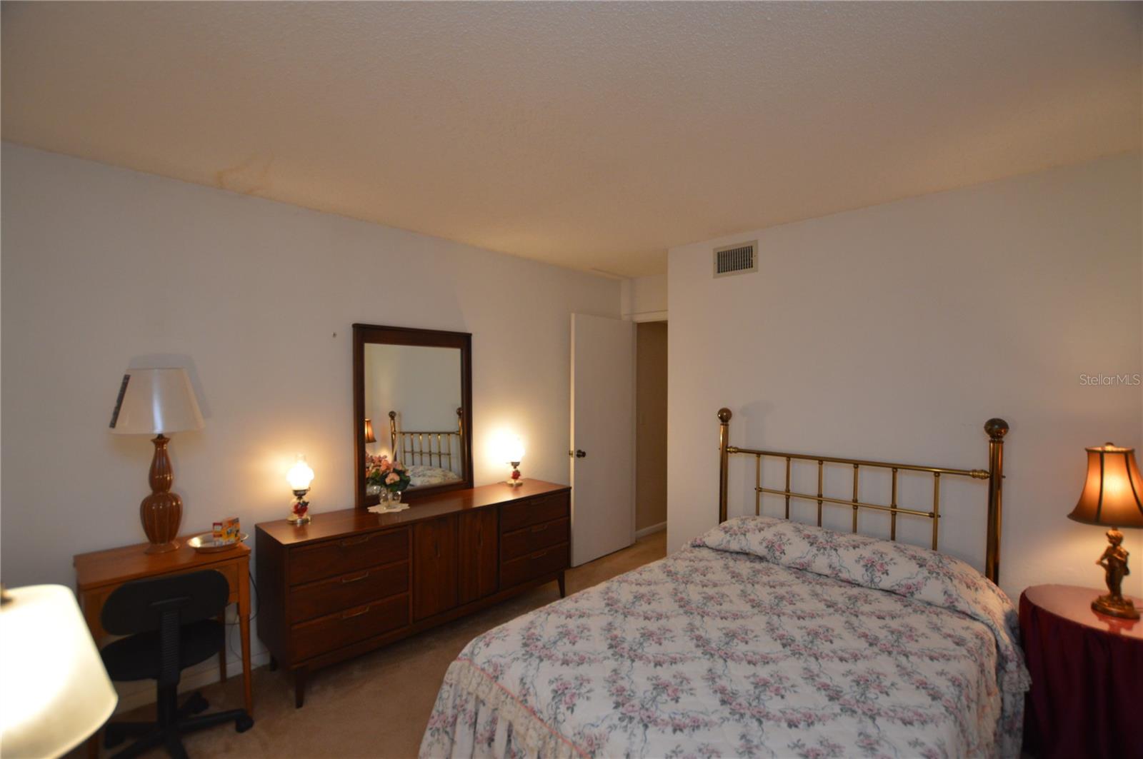 Image 15 of 24 For 3 Southbury Court