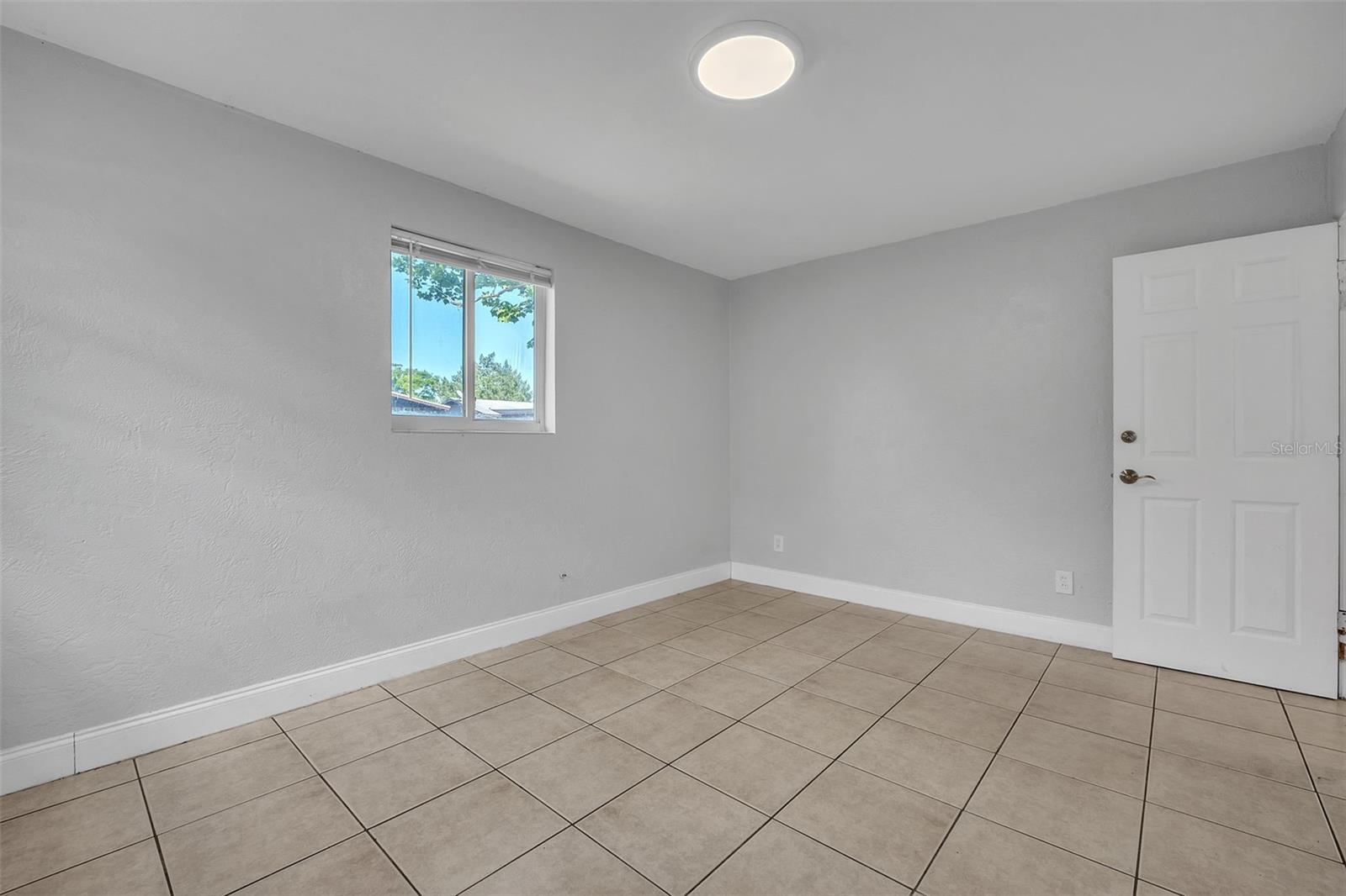 Image 14 of 38 For 747 Derbyshire Road