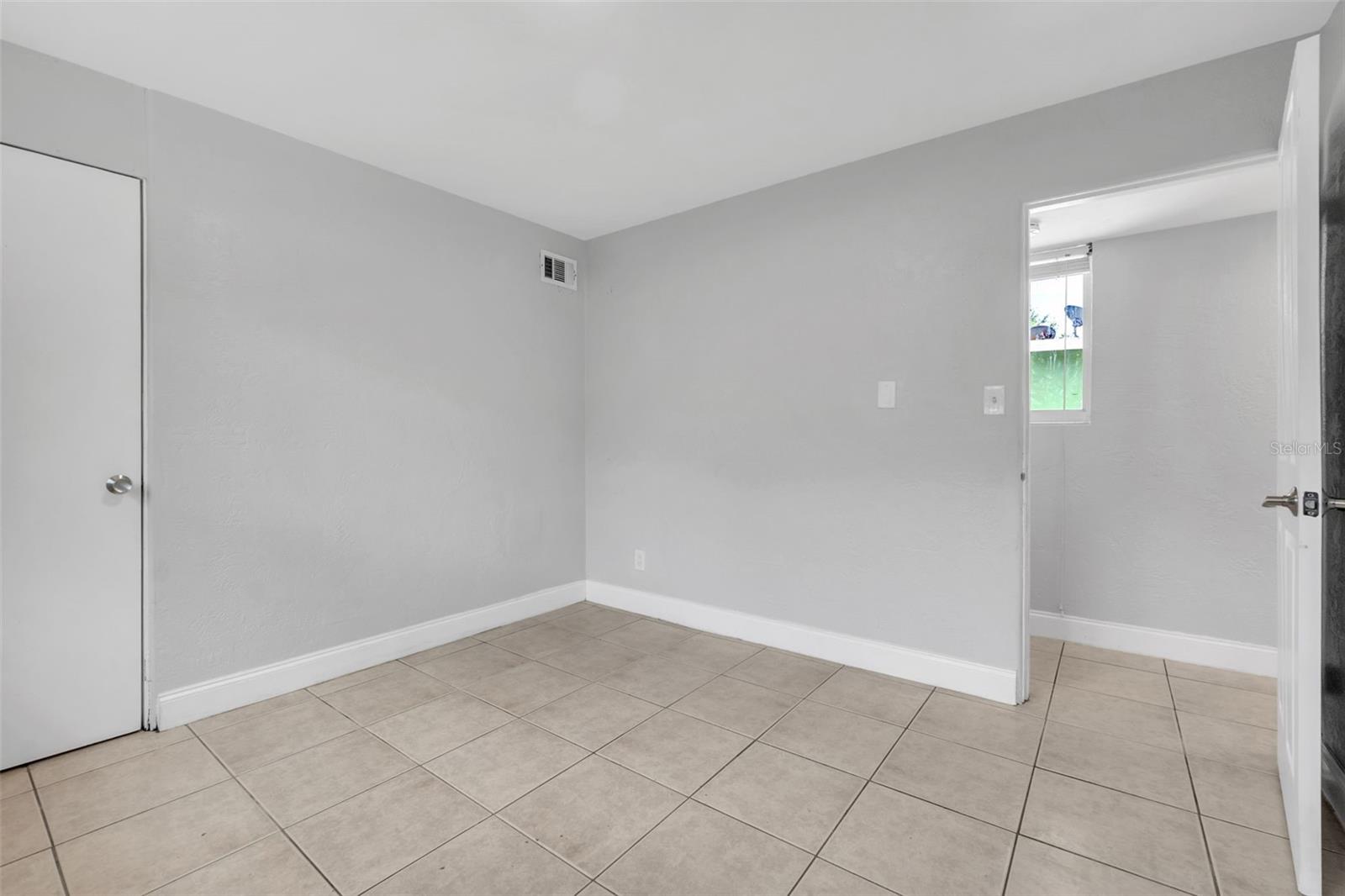 Image 15 of 38 For 747 Derbyshire Road