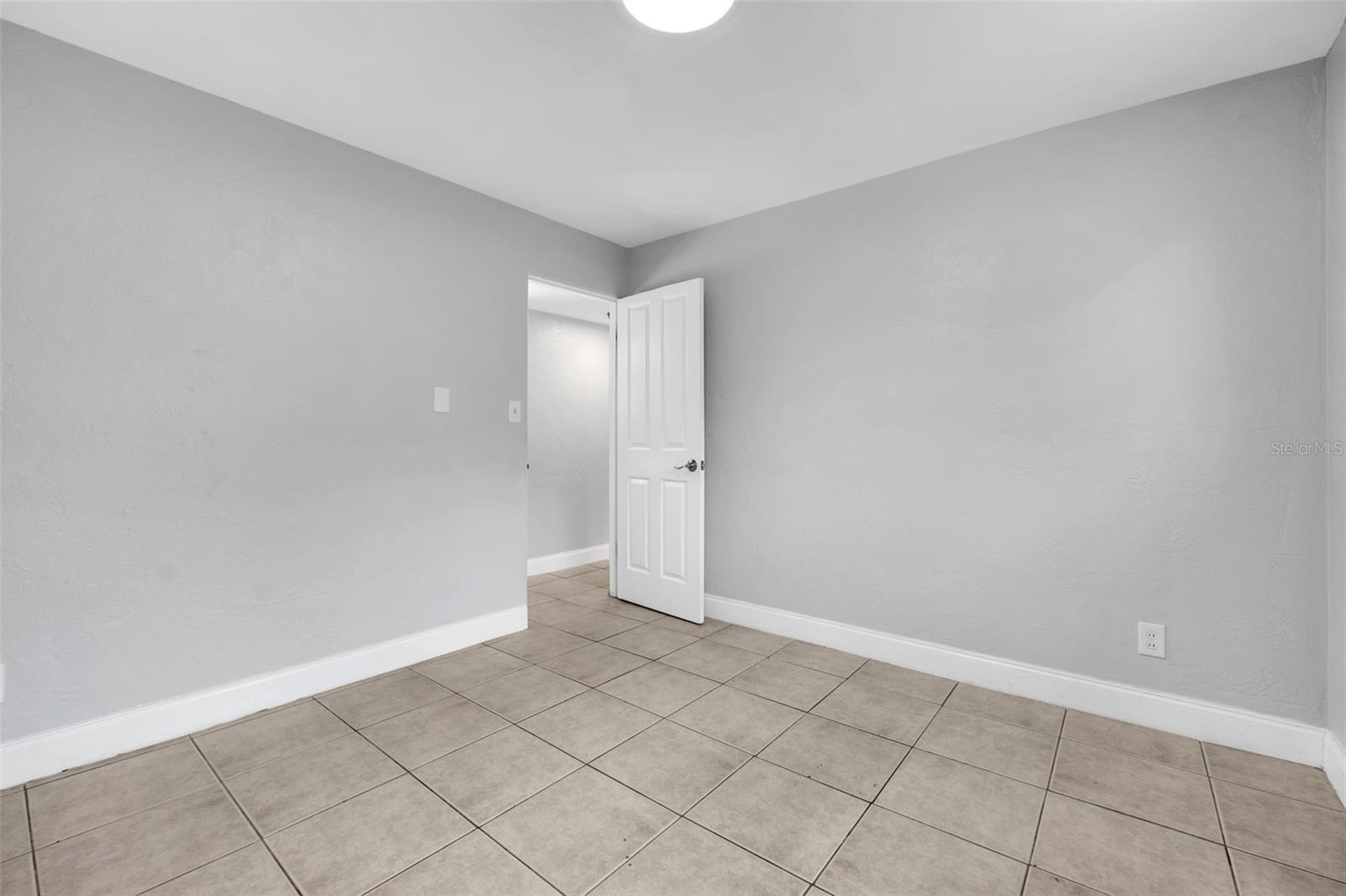 Image 16 of 38 For 747 Derbyshire Road