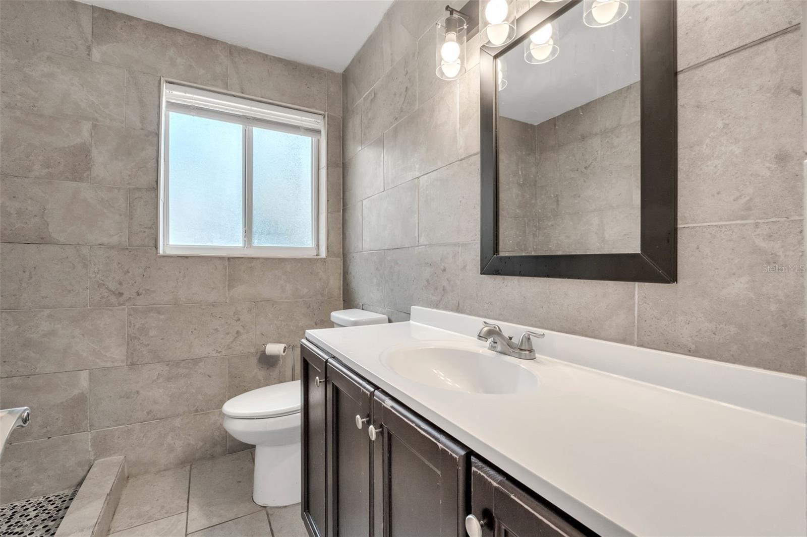 Image 18 of 38 For 747 Derbyshire Road