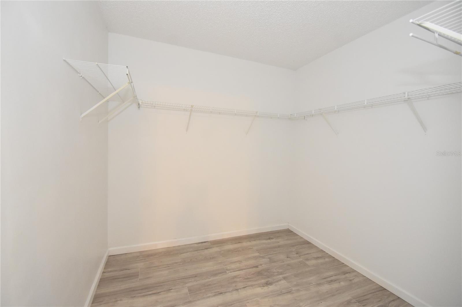 Image 23 of 40 For 15 White Deer Lane