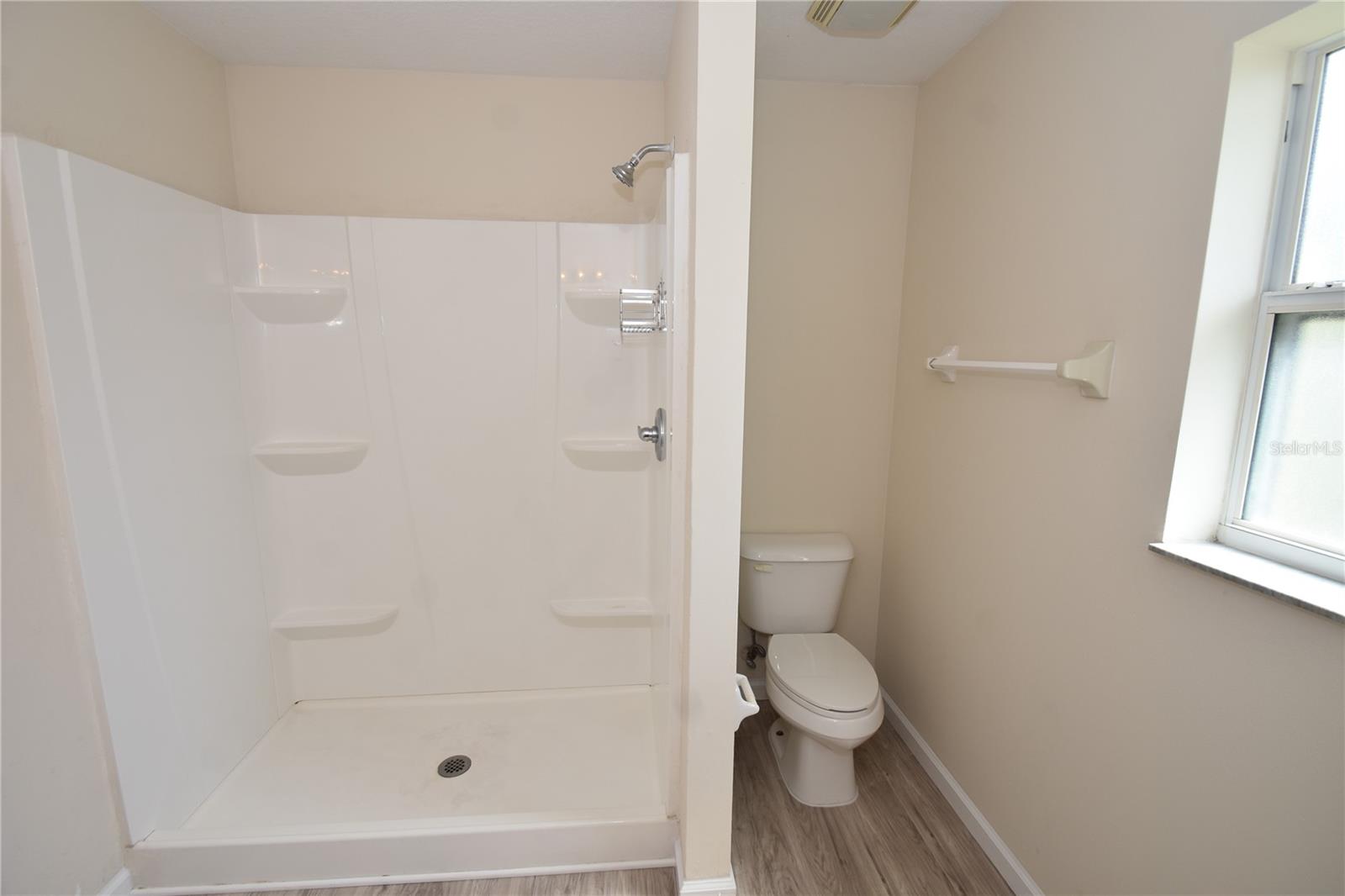 Image 25 of 40 For 15 White Deer Lane