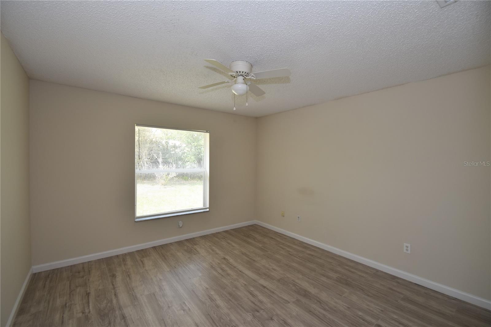 Image 29 of 40 For 15 White Deer Lane